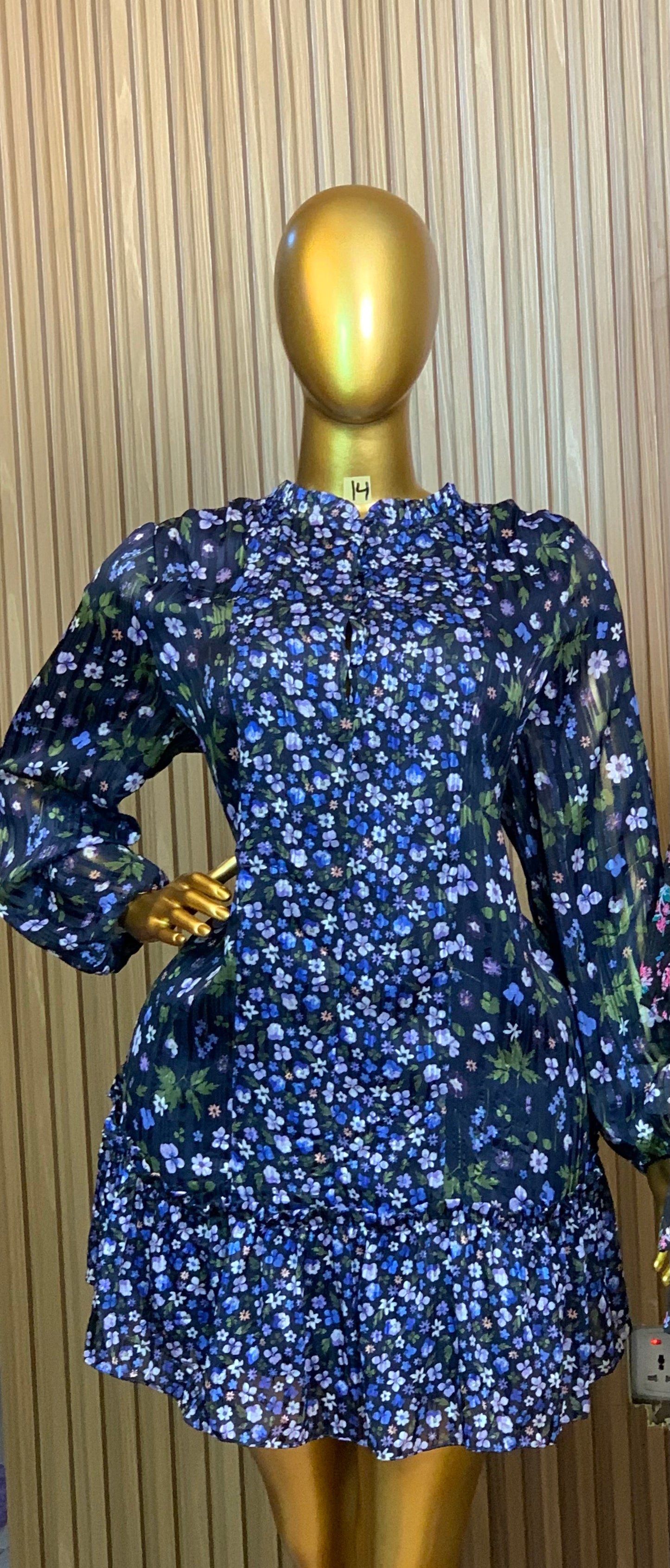 SIZE14 BRK43(Free dress)