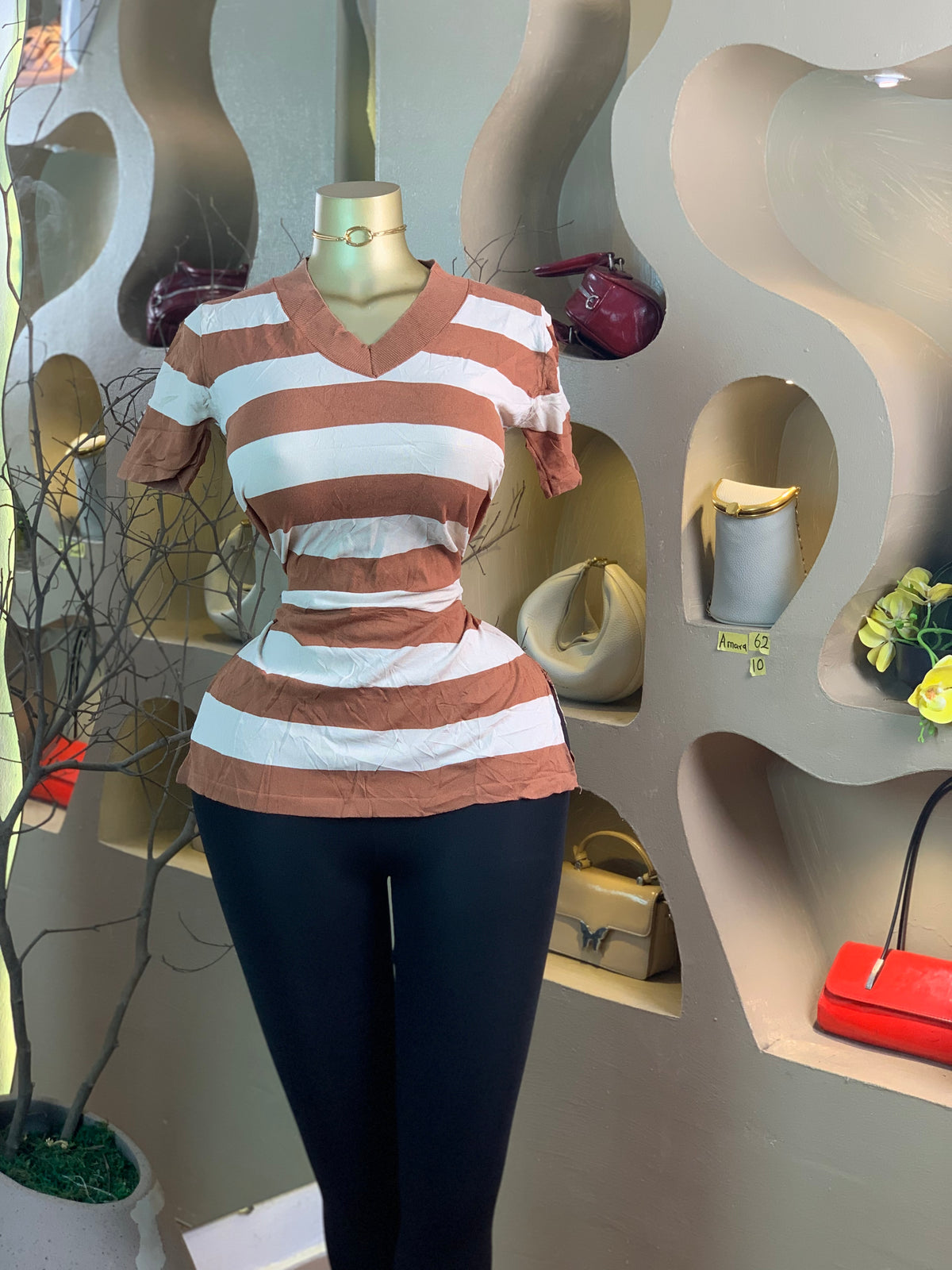 AMARA62 SIZE10 top only