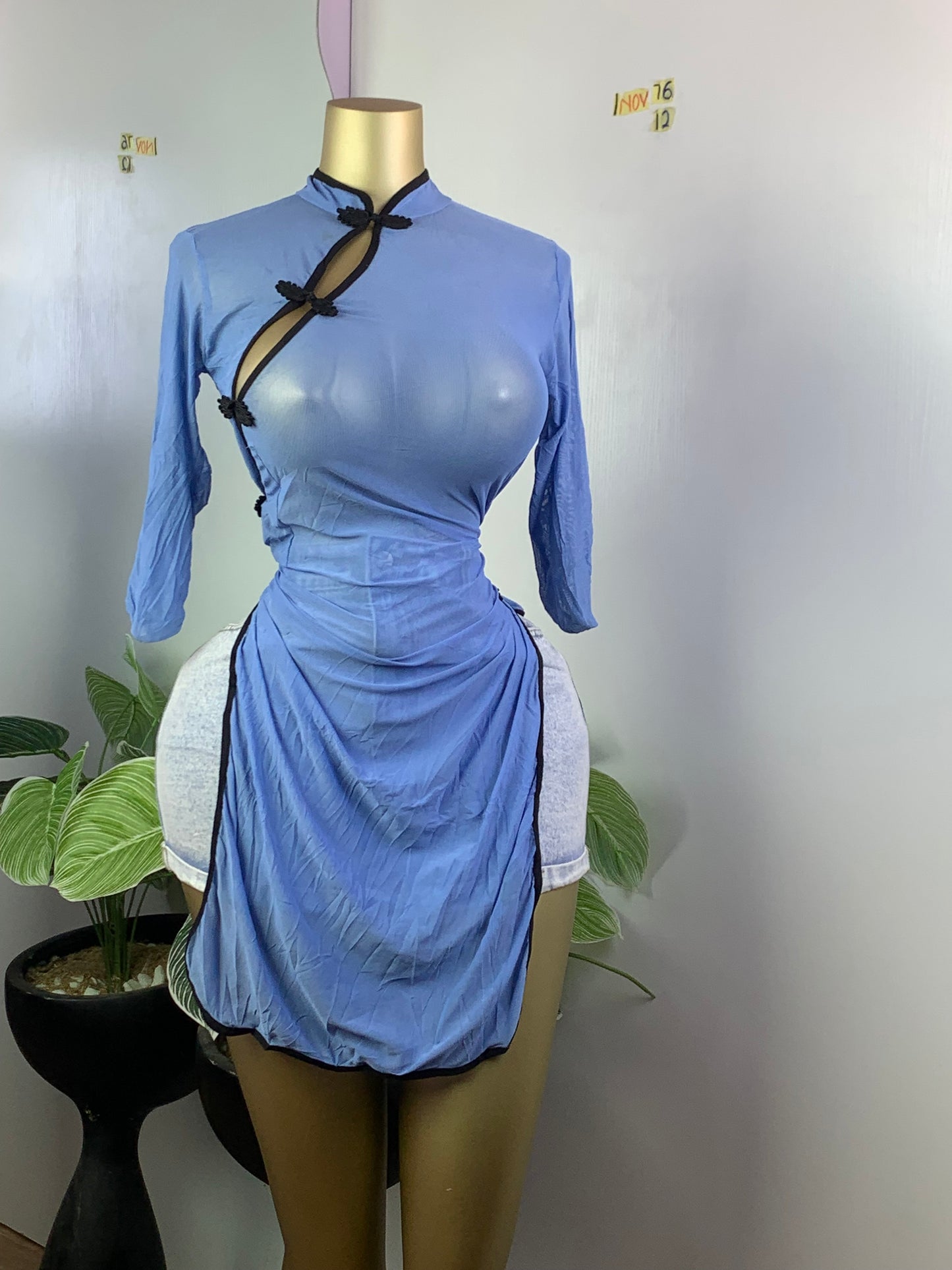 SIZE12 1NOV76(top only)