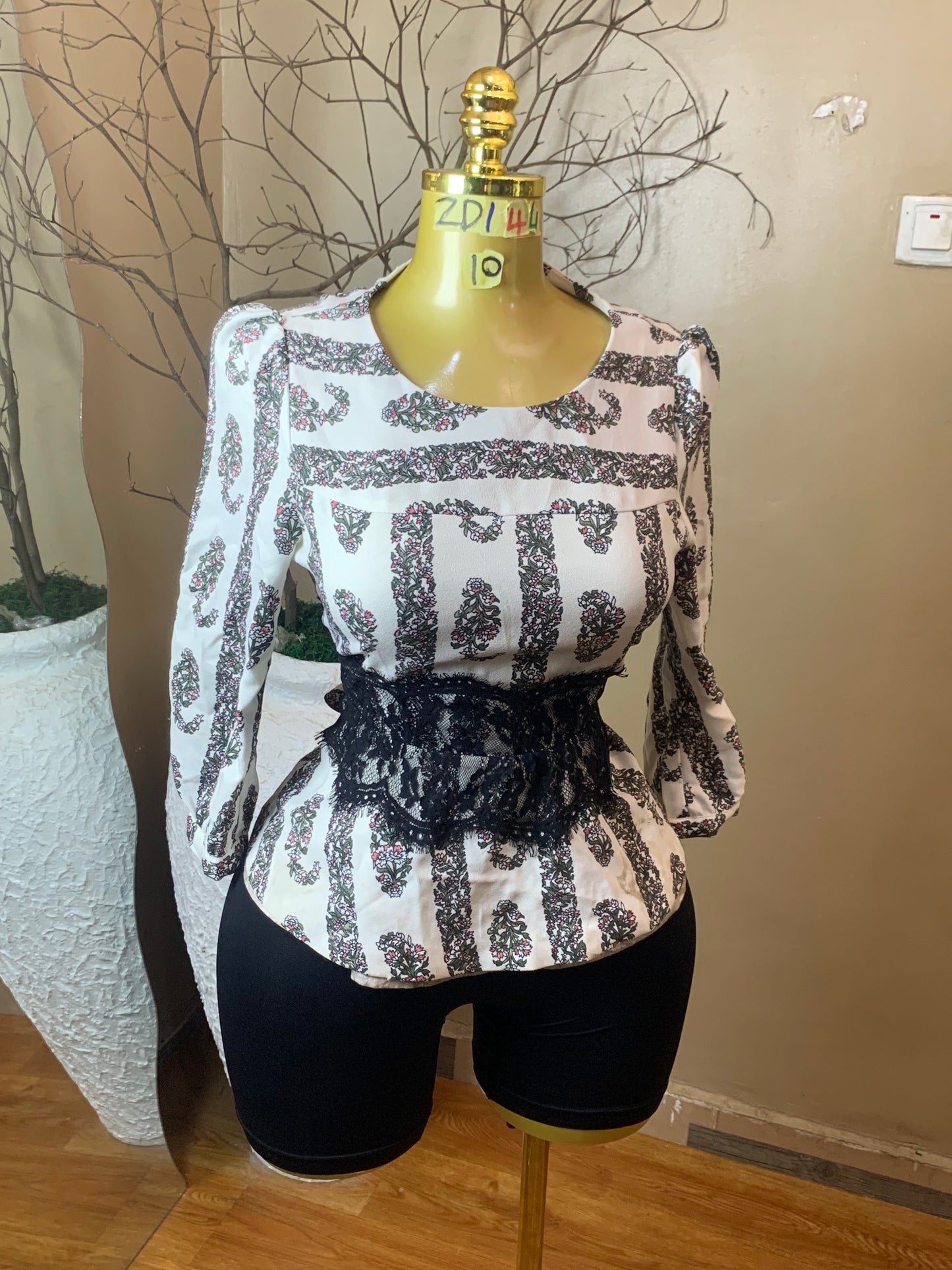 SIZE10 ZD144