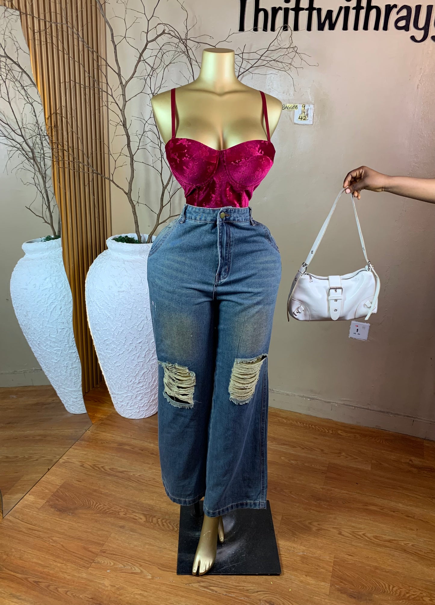 SIZE14 BAGGYB9 Length42 Jean only