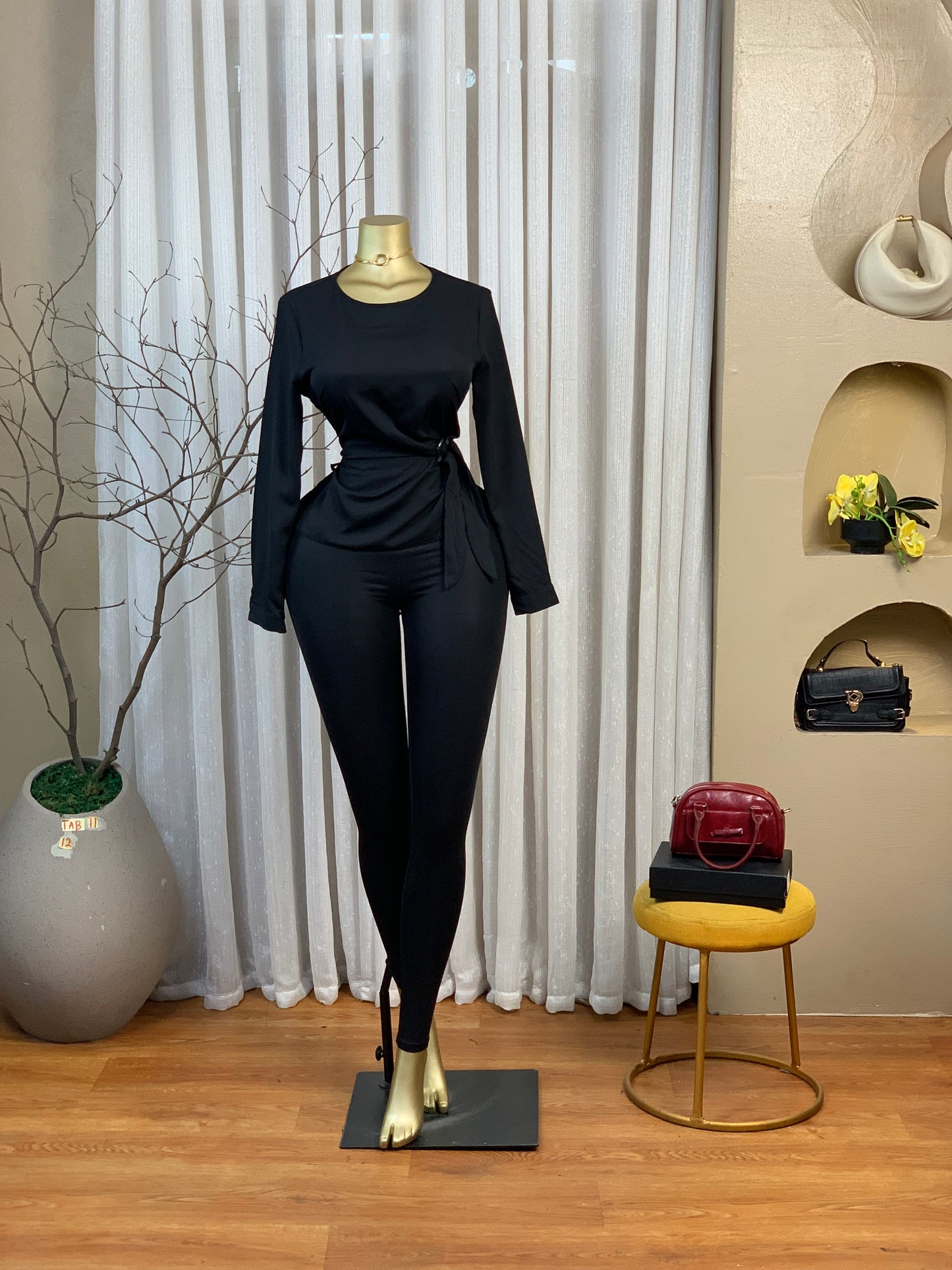 TAB11 SIZE12 Black TOP