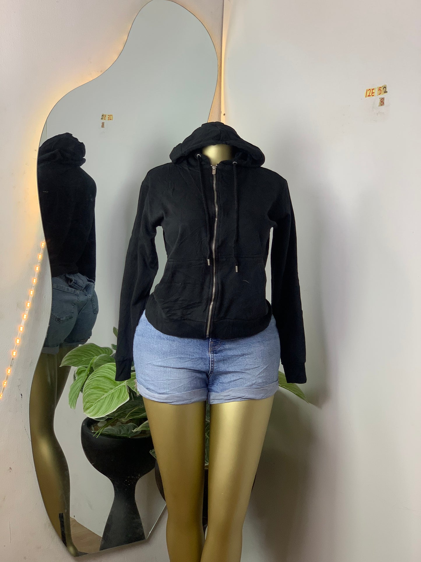 SIZE8 12E52(hoddie only)