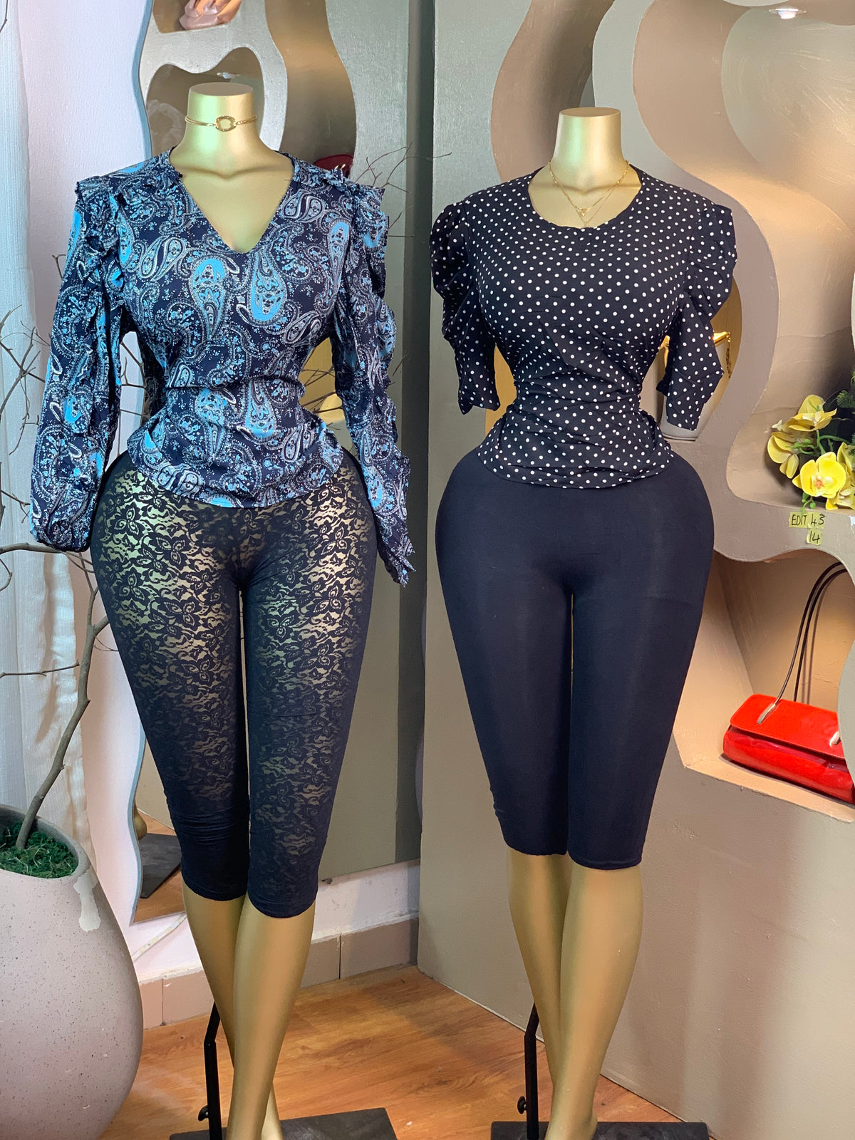 EDIT43a SIZE14 vibrant blue top