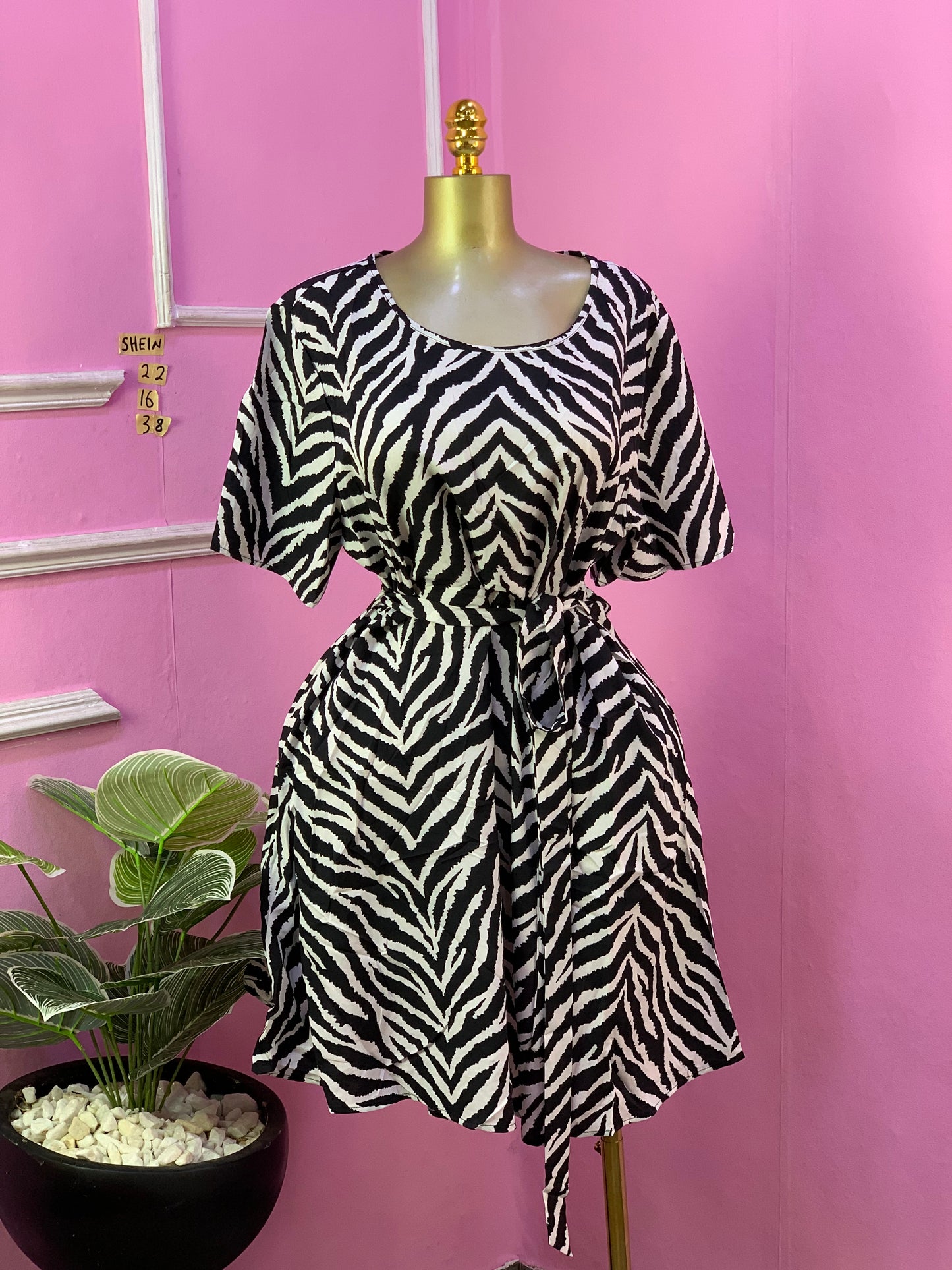 SIZE16 SHEIN22 LENGTH38