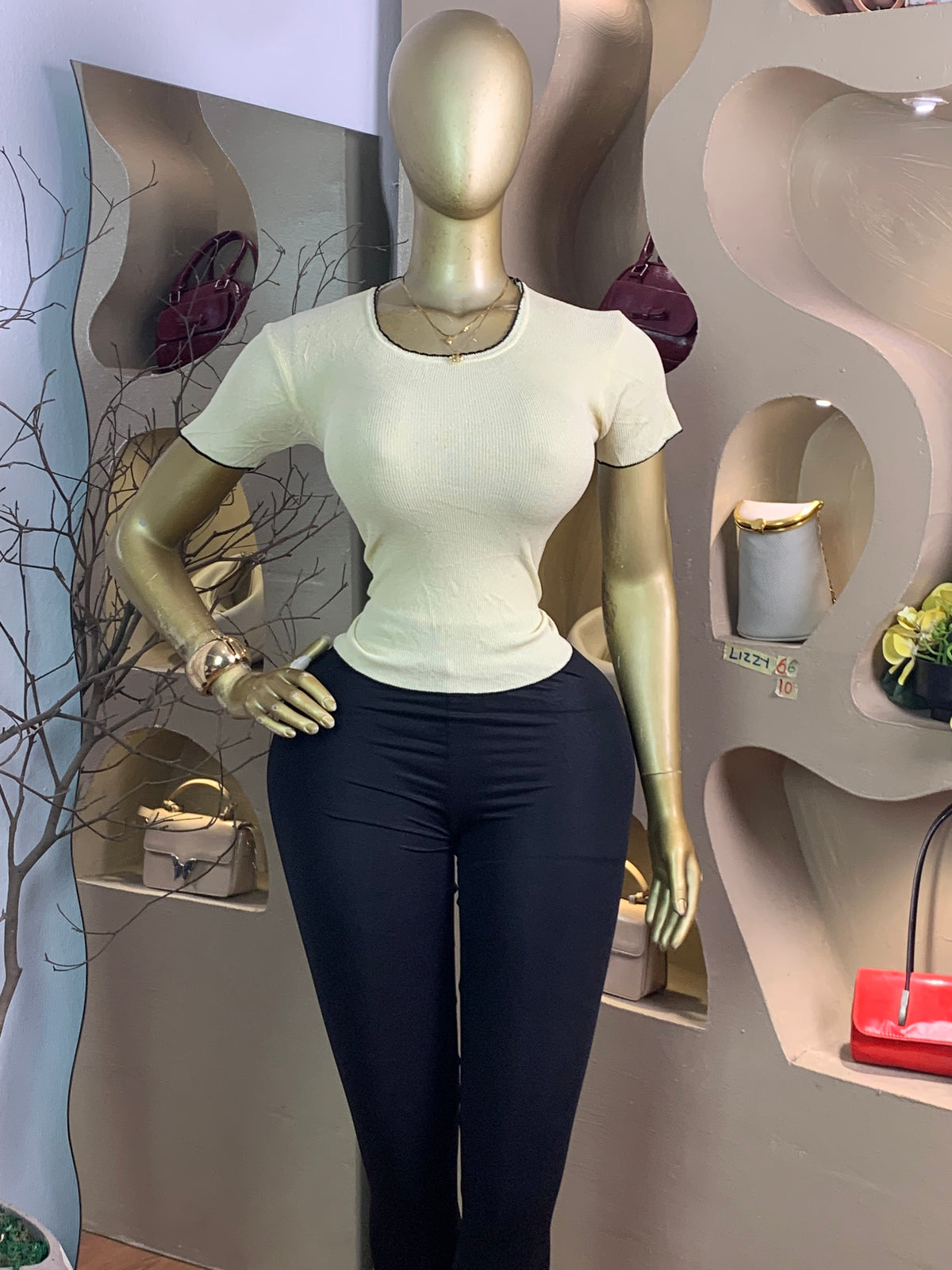 LIZZY66 SIZE10 top only