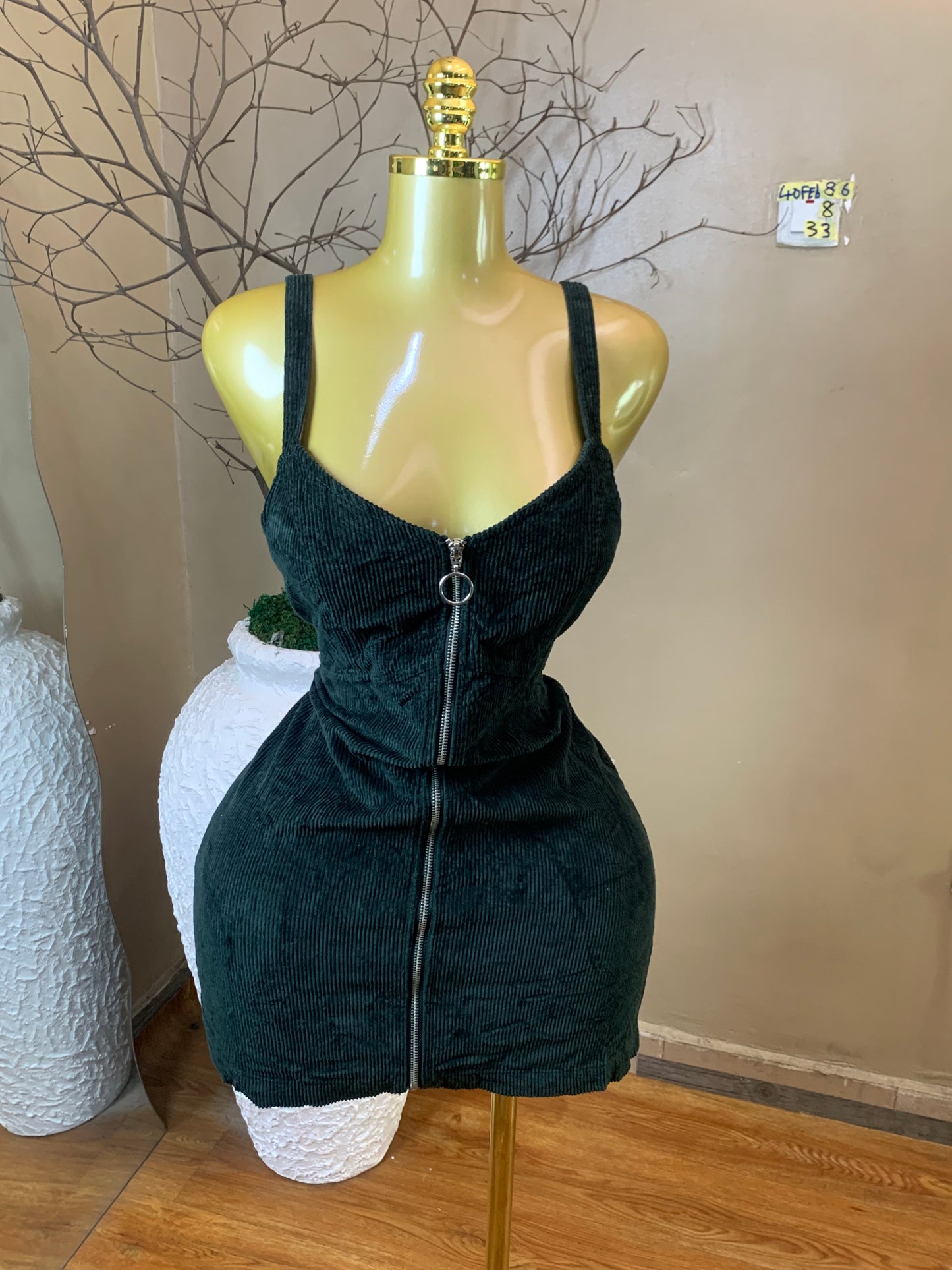 SIZE8 40FEB86 Length33