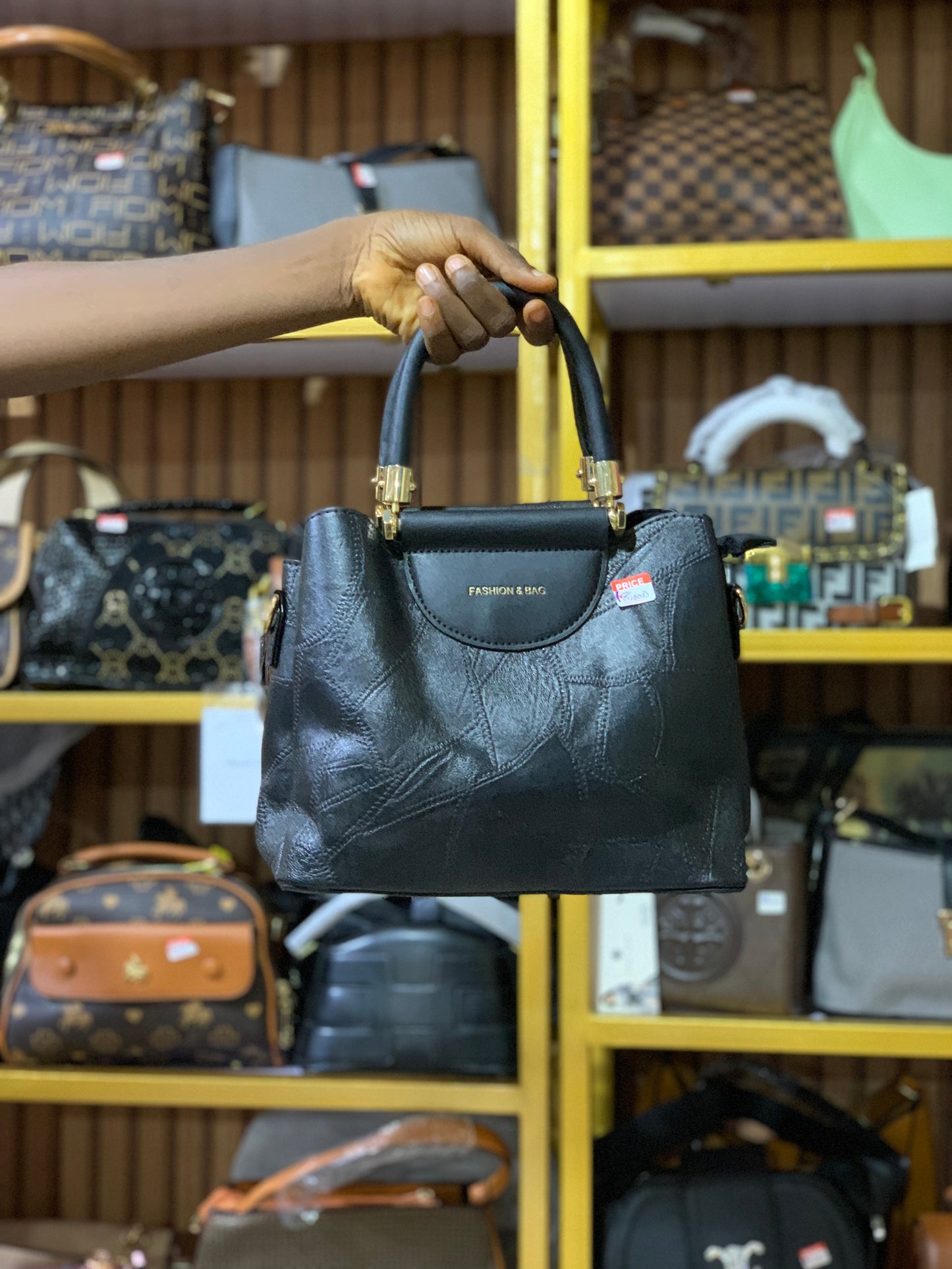 BAG 064