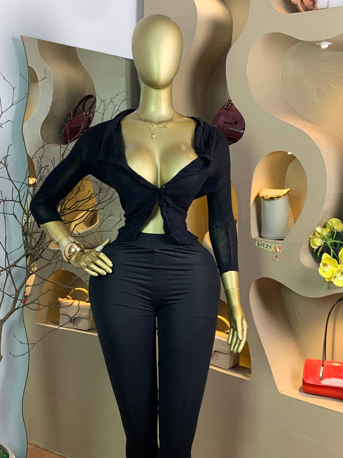 LIZZY89 SIZE8 top only