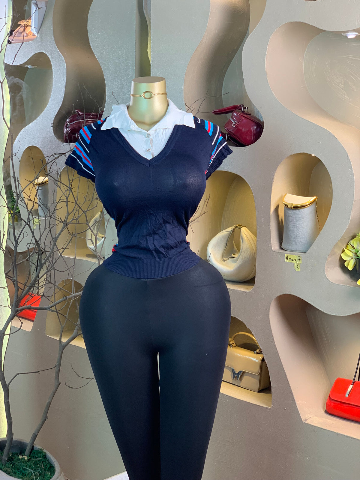 AMARA7 SIZE10 top only