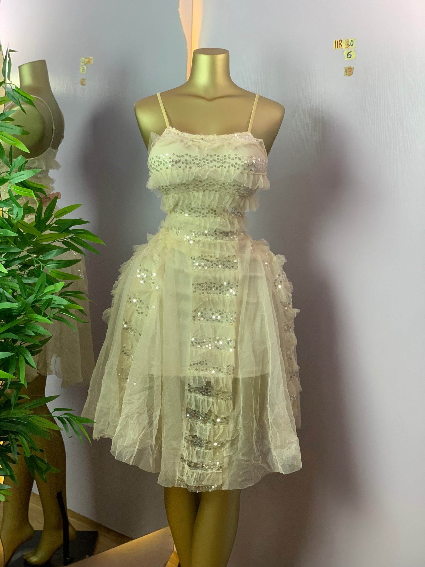 SIZE6 11R30 Length43