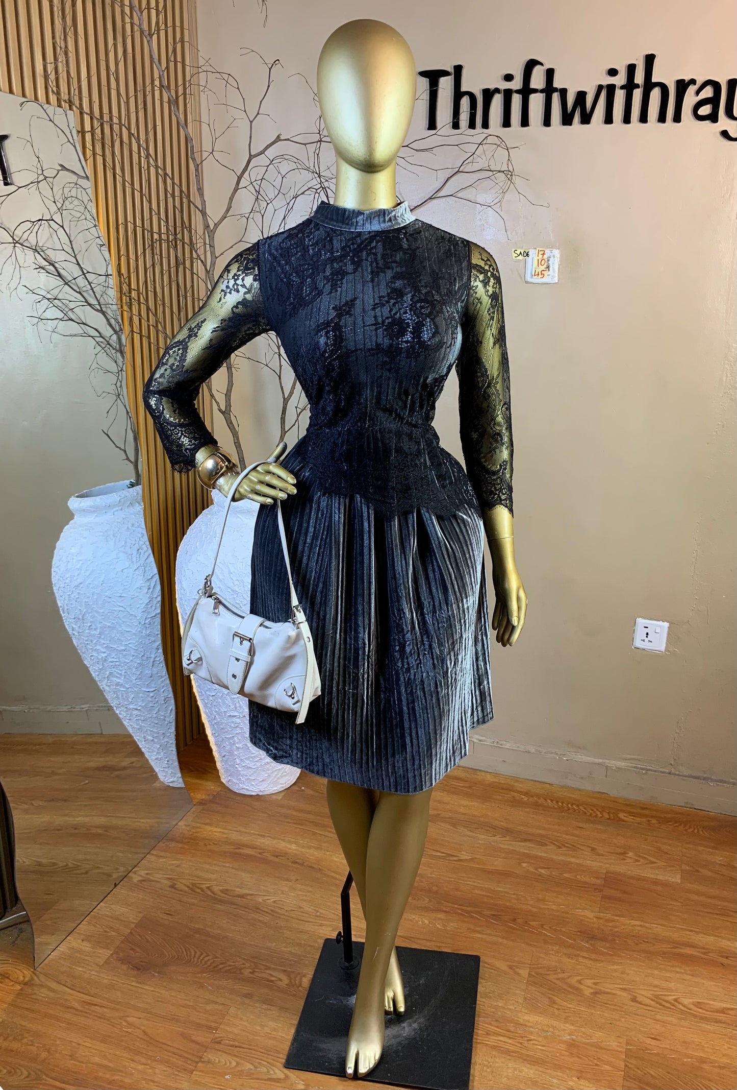 SADE17 SIZE10 Length45 dress