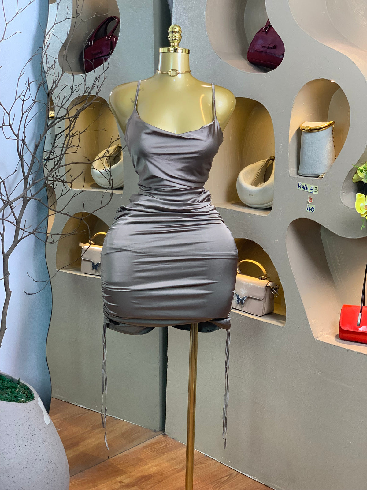RUTH53 SIZE8 DRESS Length40
