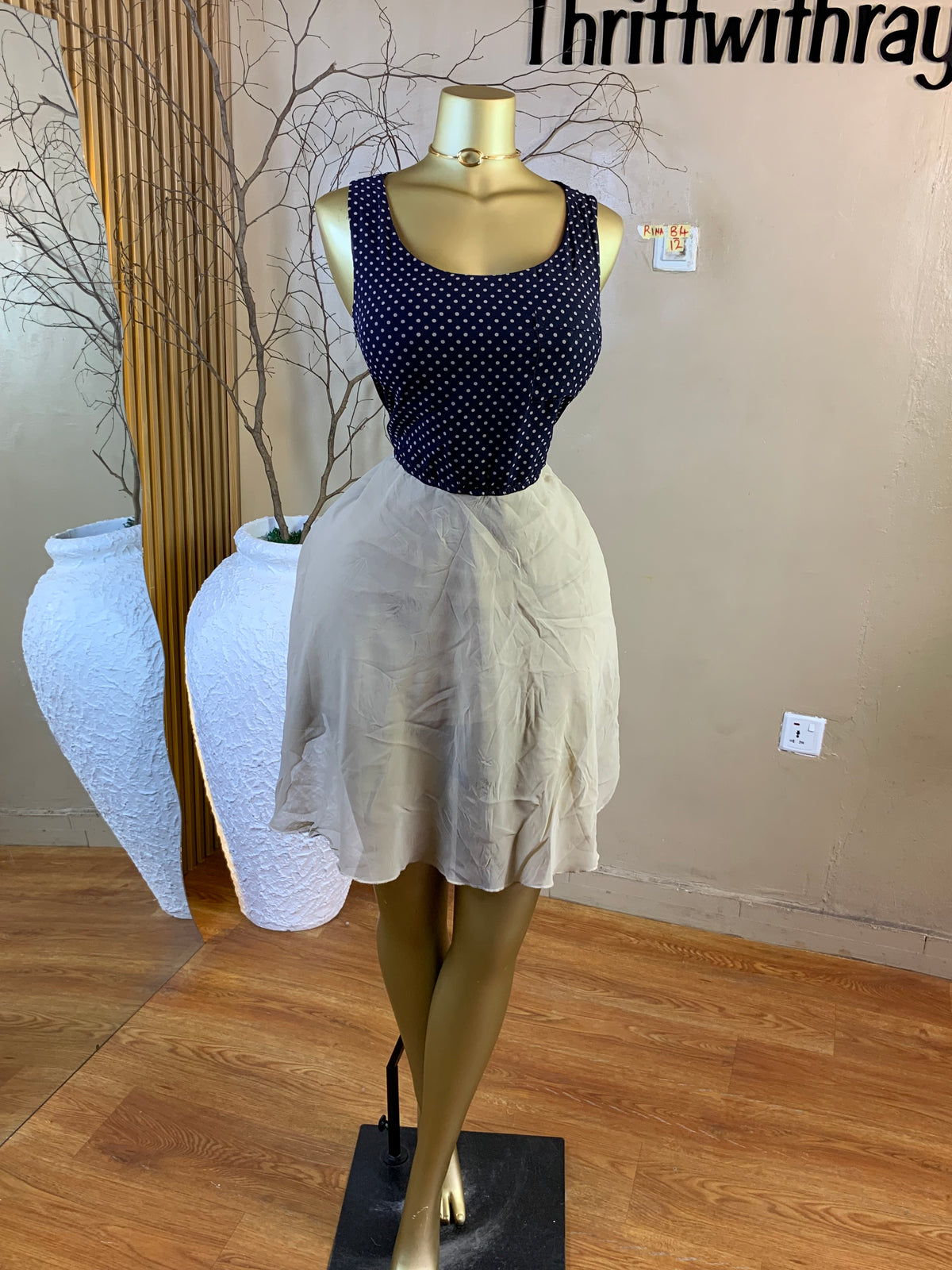RINA84 SIZE12 Little stain