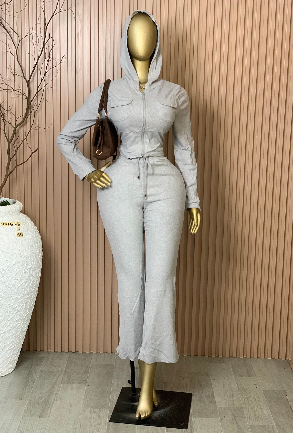 Unforgettable26 SIZE14 Length40 Brand new two piece