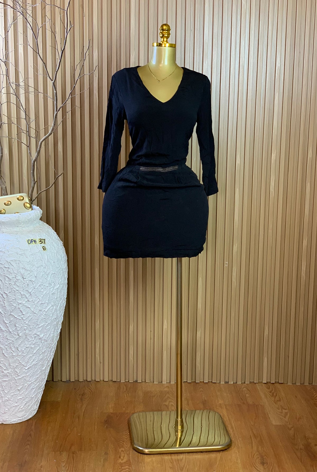 OPE37 SIZE6 black dress