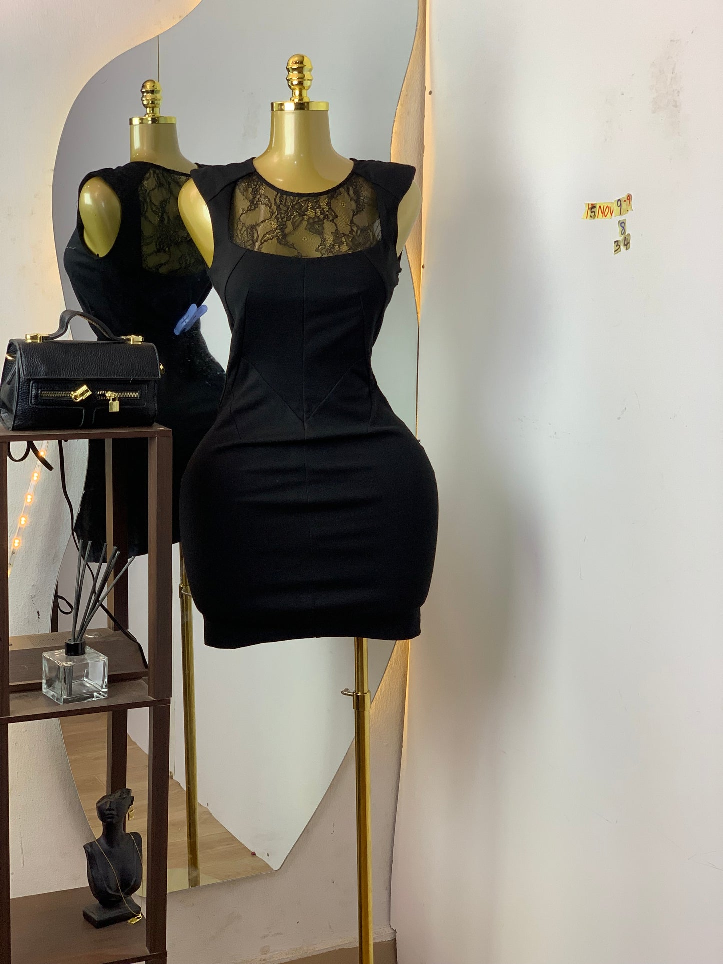 SIZE8 15NOV99 Length34