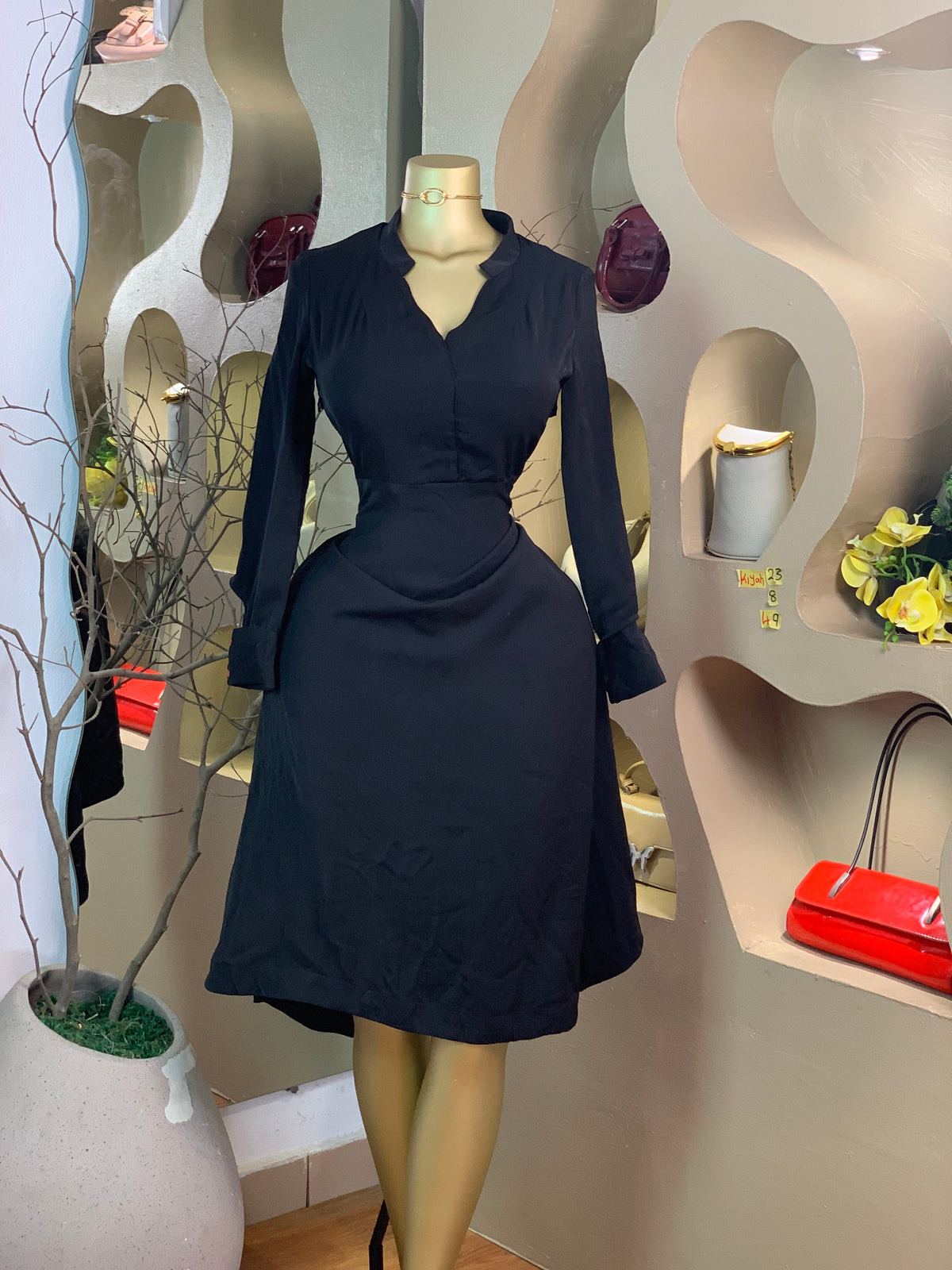 KIYAH23 SIZE8 Length49 black dress