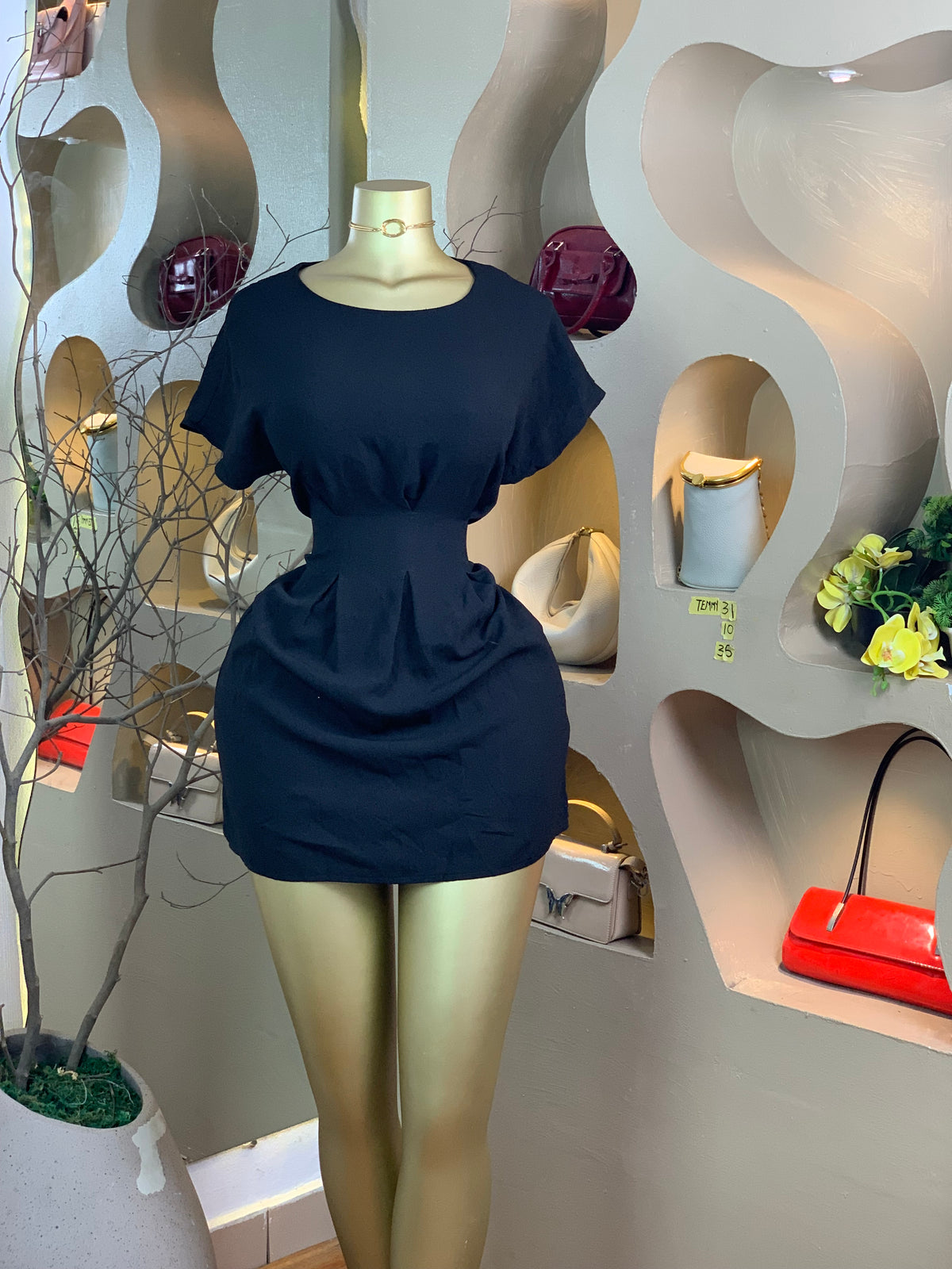 TEMMY31 SIZE10 Length35 black dress