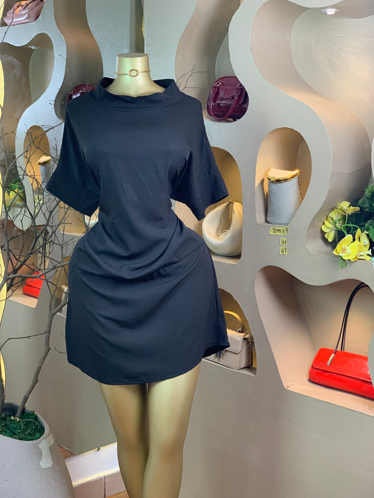 TEMMY48 SIZE14 Length41 black dress