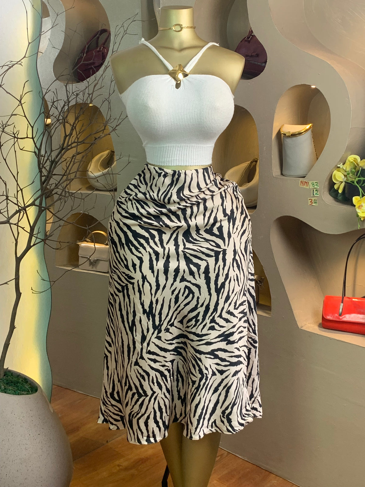 NIMI83 SIZE12 Length34(skirt only)