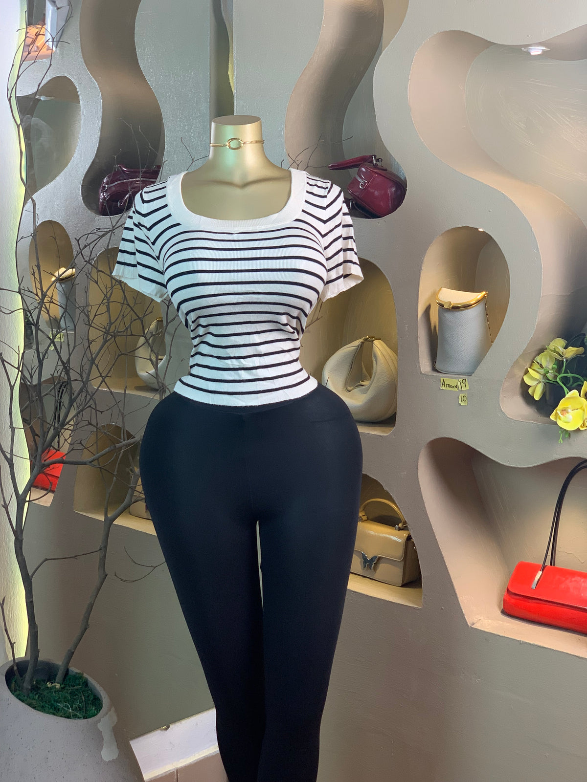 AMARA19 SIZE10 top only