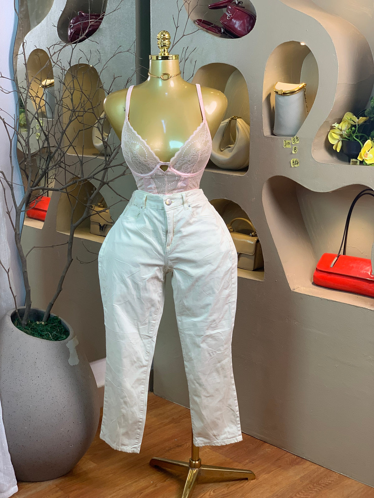 JIM33 SIZE8 Length34 jean only