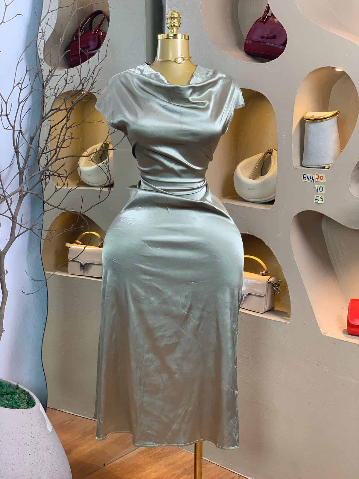 RUTH70 SIZE10 Length53