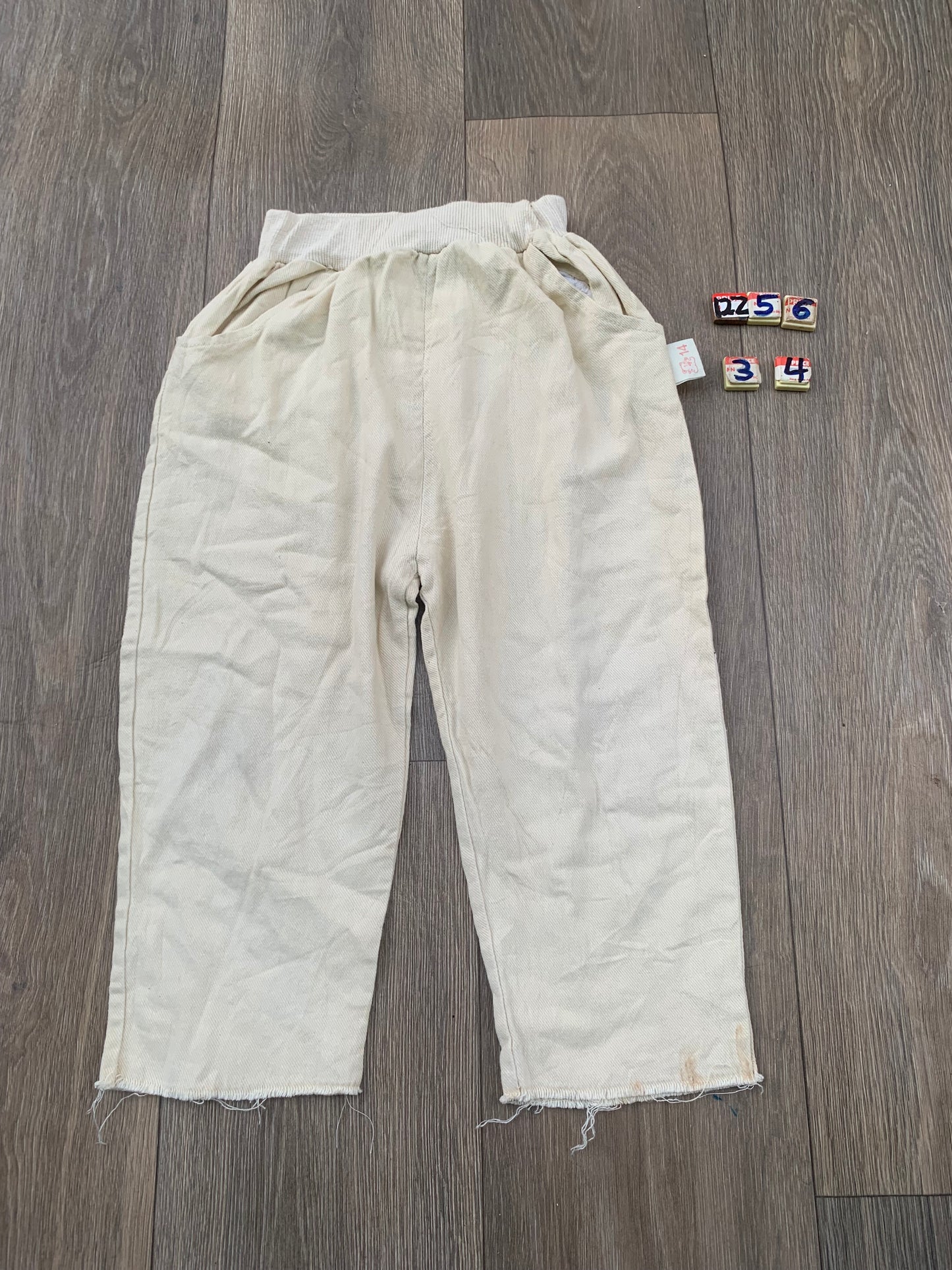 12Z56 Age 3-4years