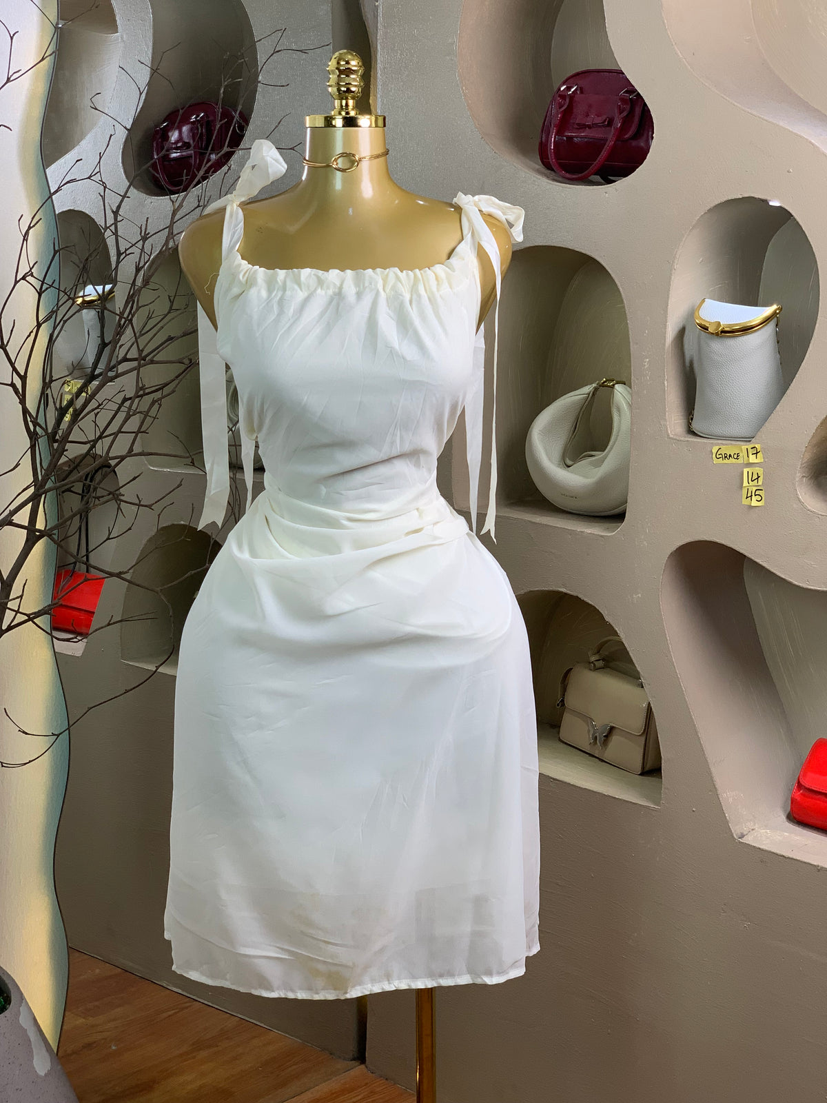 GRACE18 SIZE14 Length45 white dress