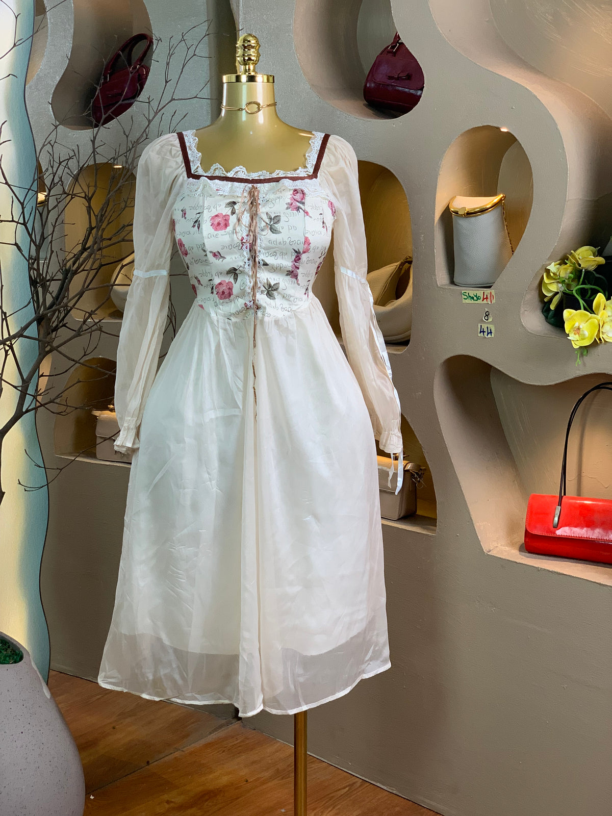 SHAYO41 SIZE8 Length44 white dress