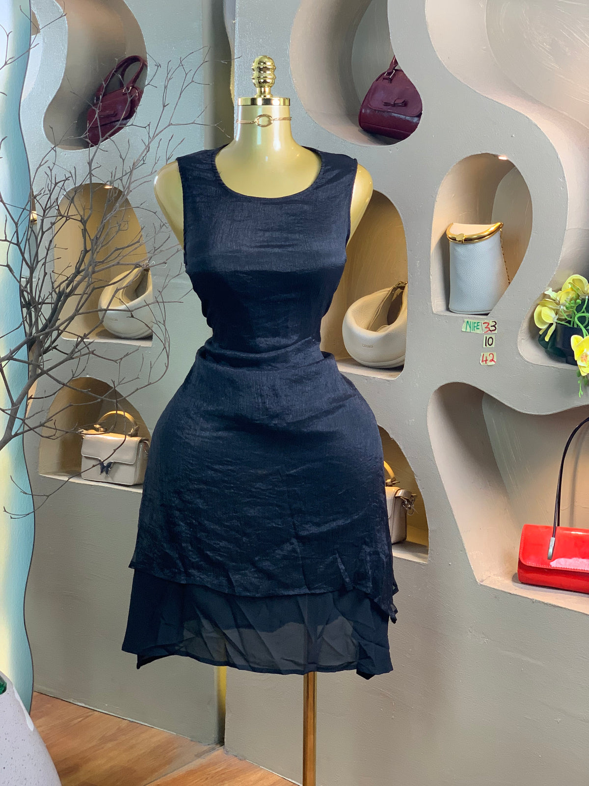 NIFE33 SIZE10 Length42 black dress