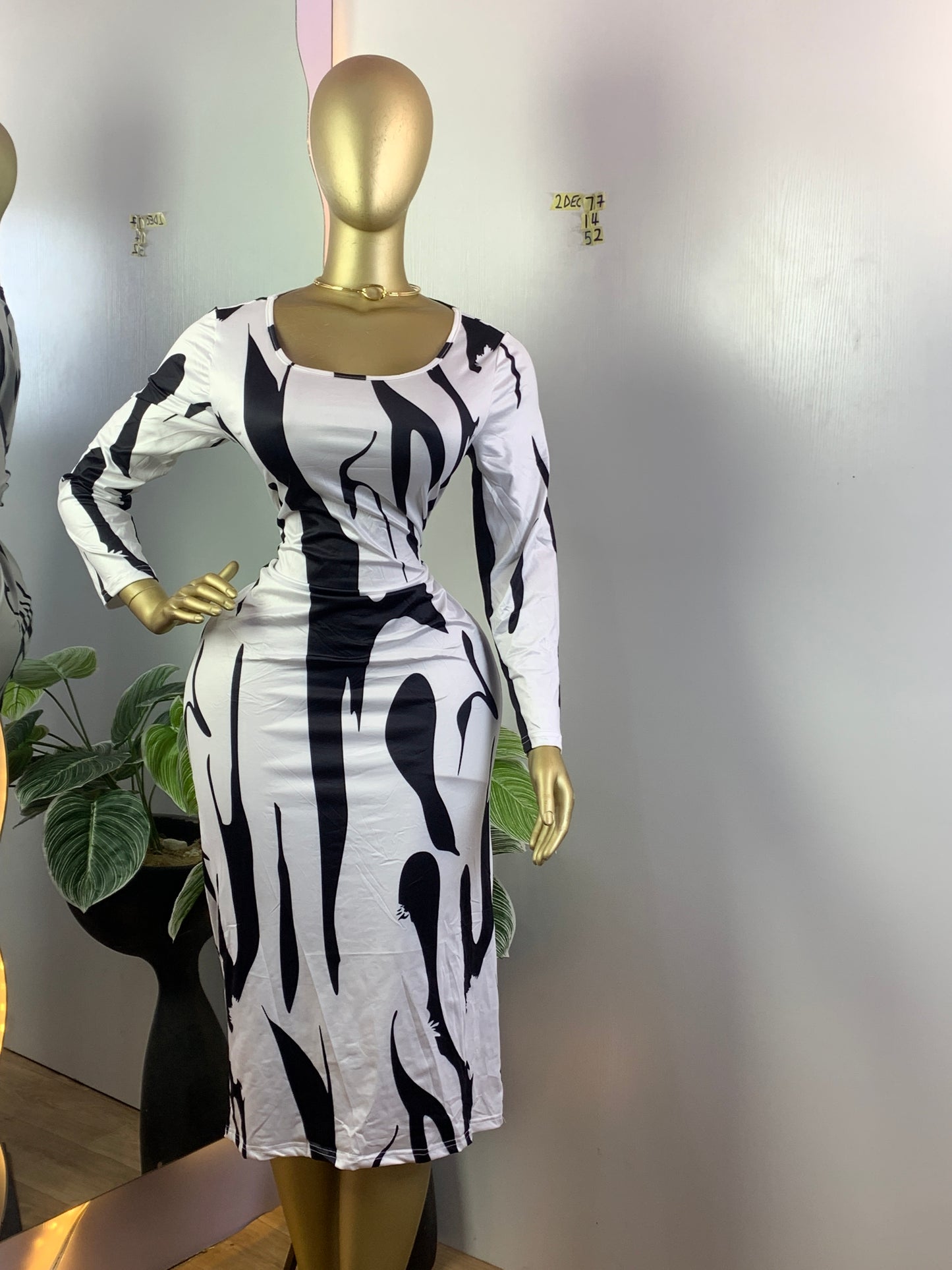 SIZE14 2DEC77A LENGTH52