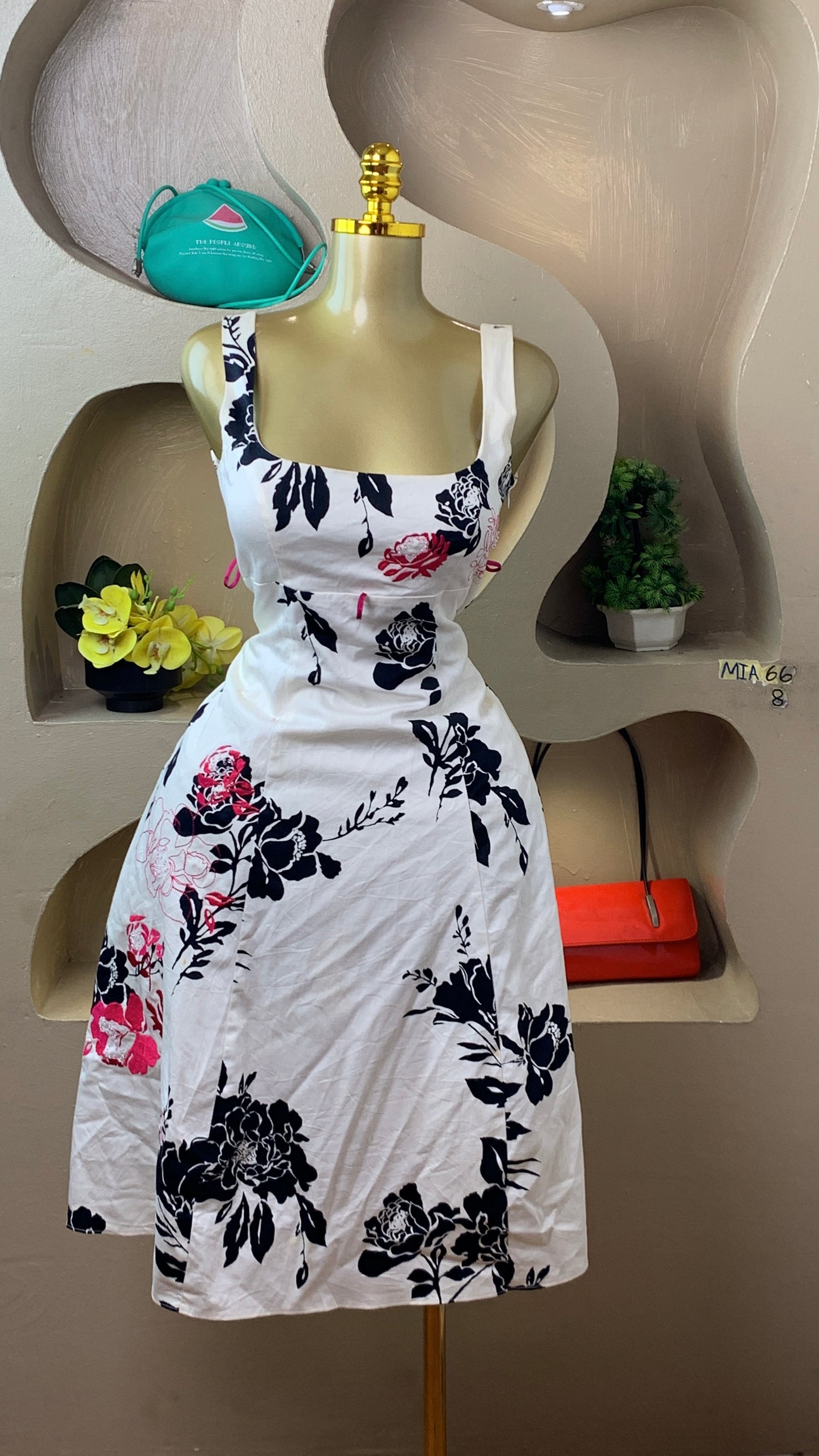 SIZE8 MIA66