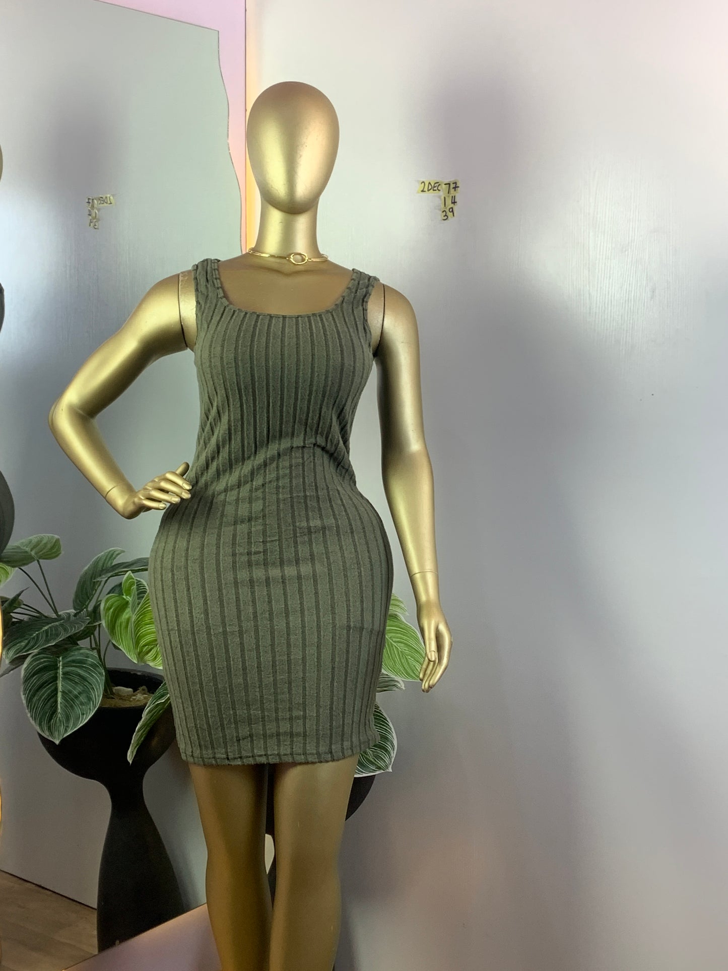 SIZE14 2DEC77B LENGTH39