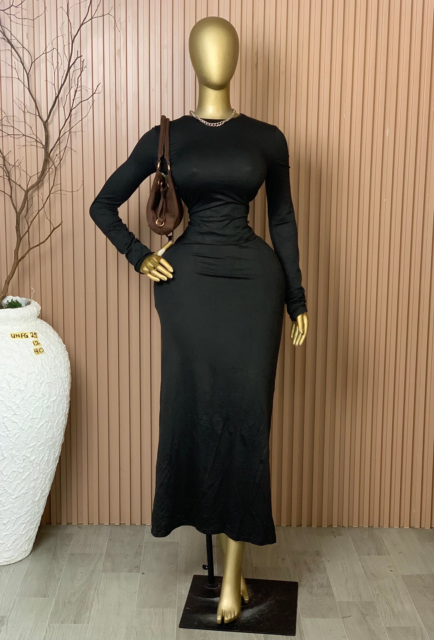 Unforgettable25 SIZE12 Length40 Brand new black two piece