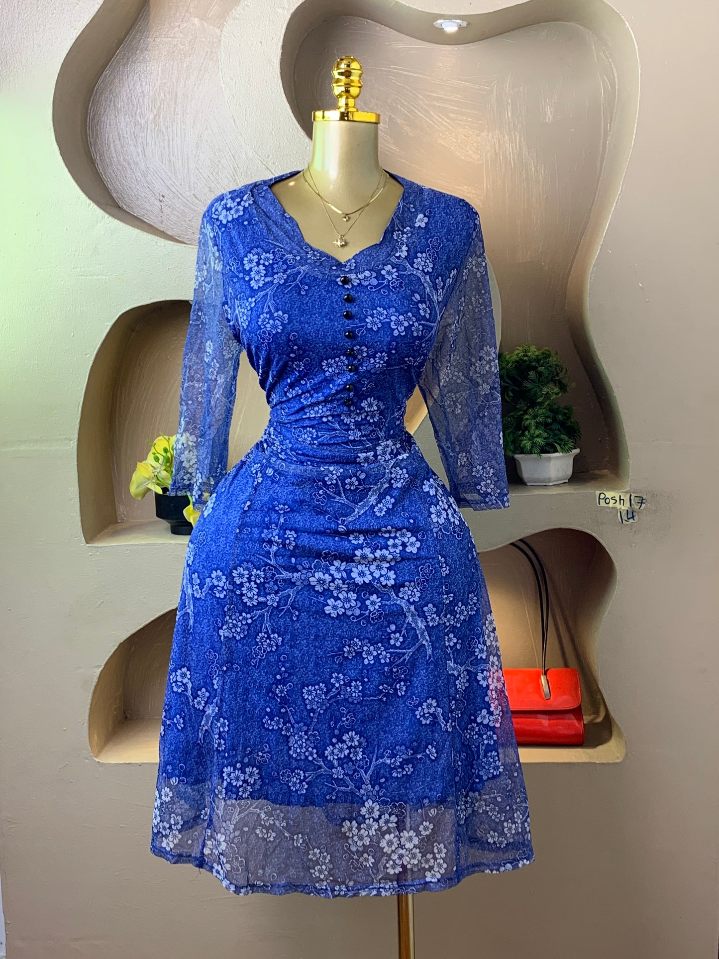 POSH17 FLORAL DRESS SIZE14