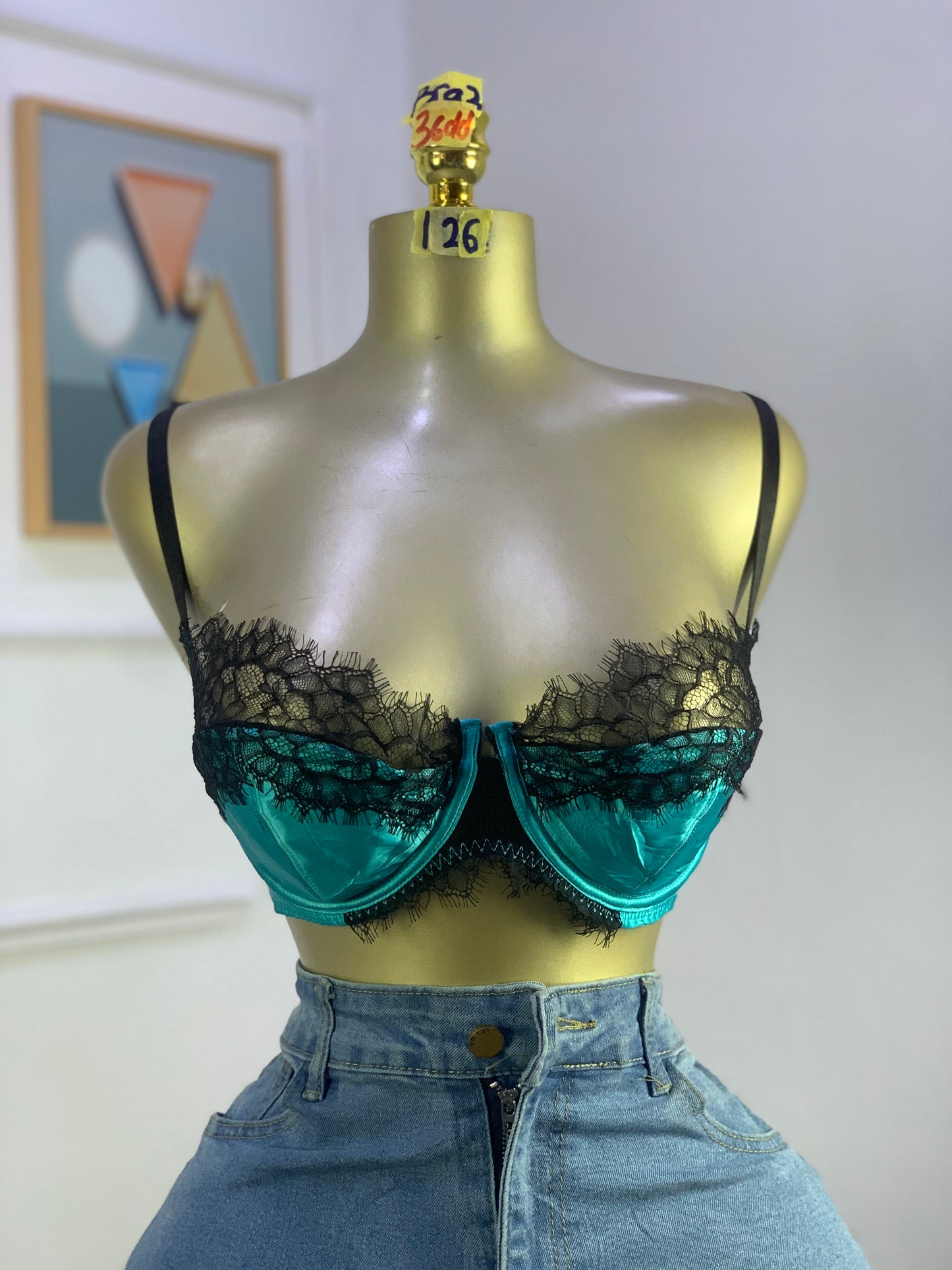 SIZE 36dd BRA2 126