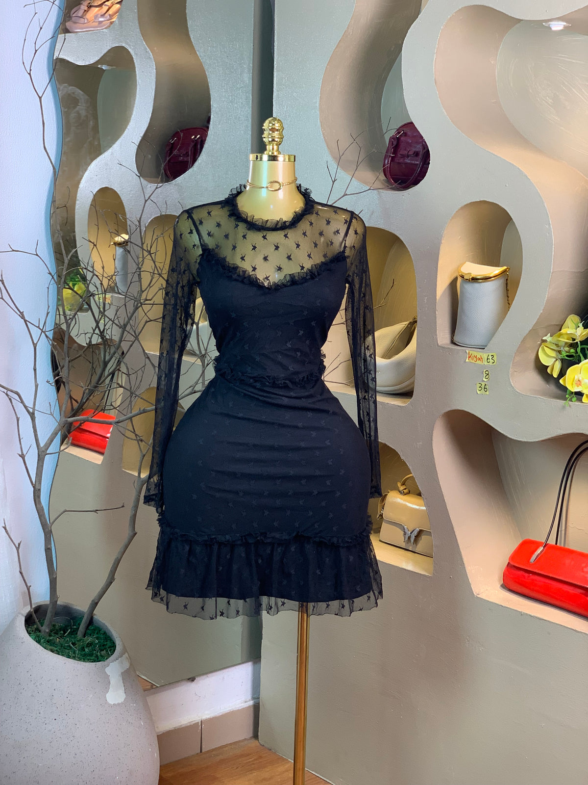 KIYAH63 SIZE8 Length36 black dress