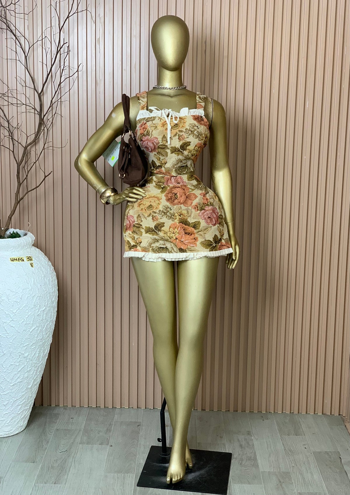 Unforgettable32A SIZE6 Brand new floral two piece
