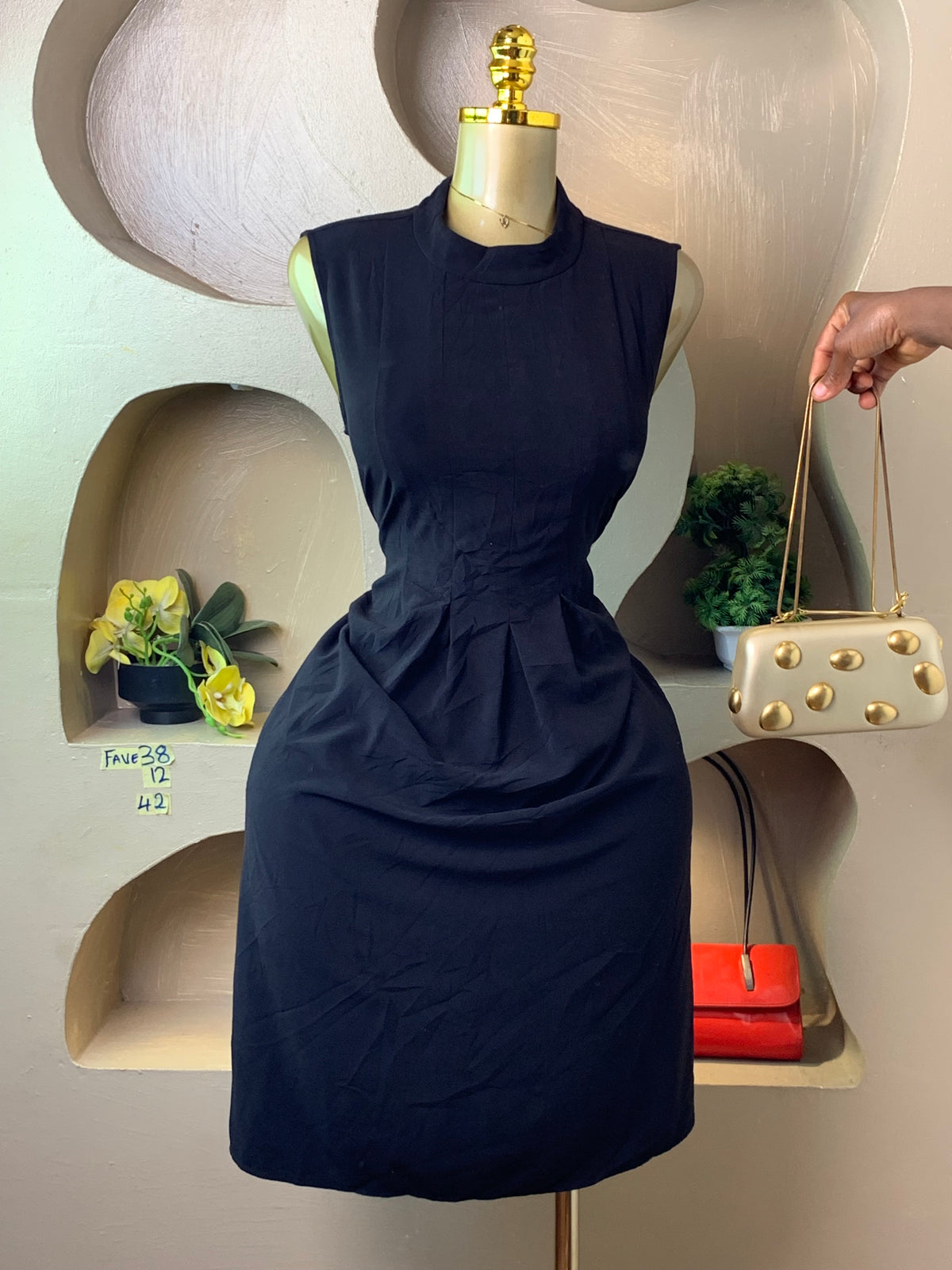 FAVE38 BLACK DRESS SIZE12 Length42