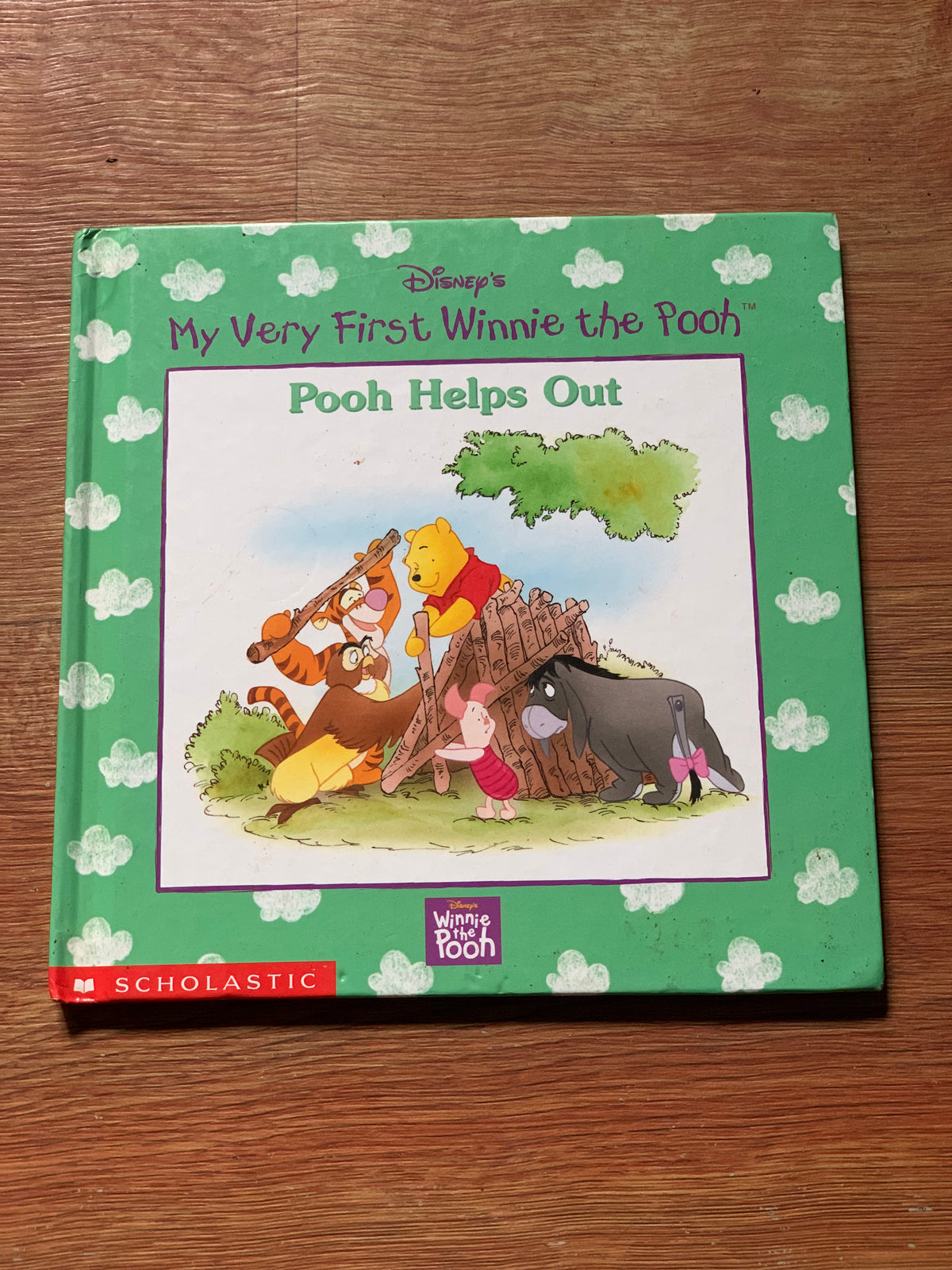 POOH HELPS OUT