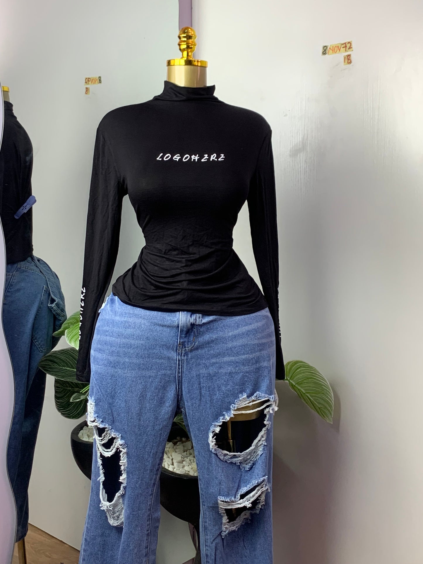 SIZE18 8NOV72(top only)