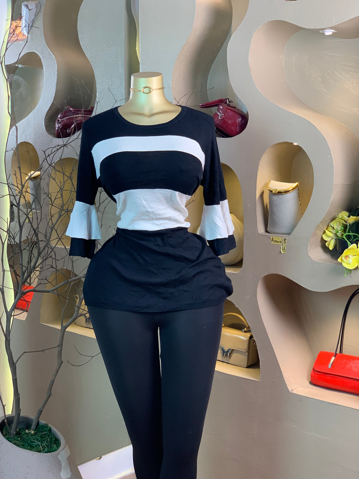 AMARA3 SIZE16 top only