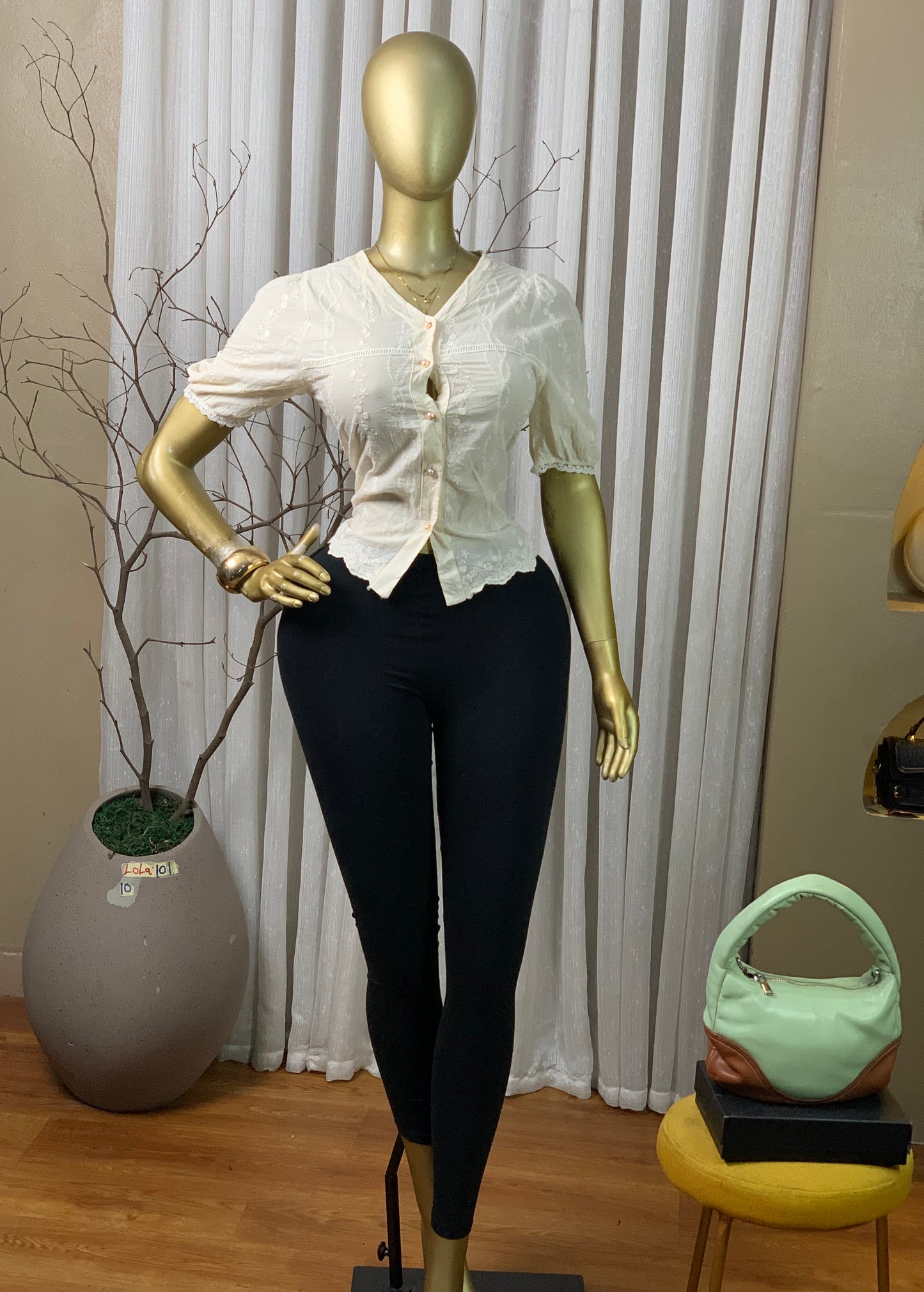LOLA101 SIZE10 Top only