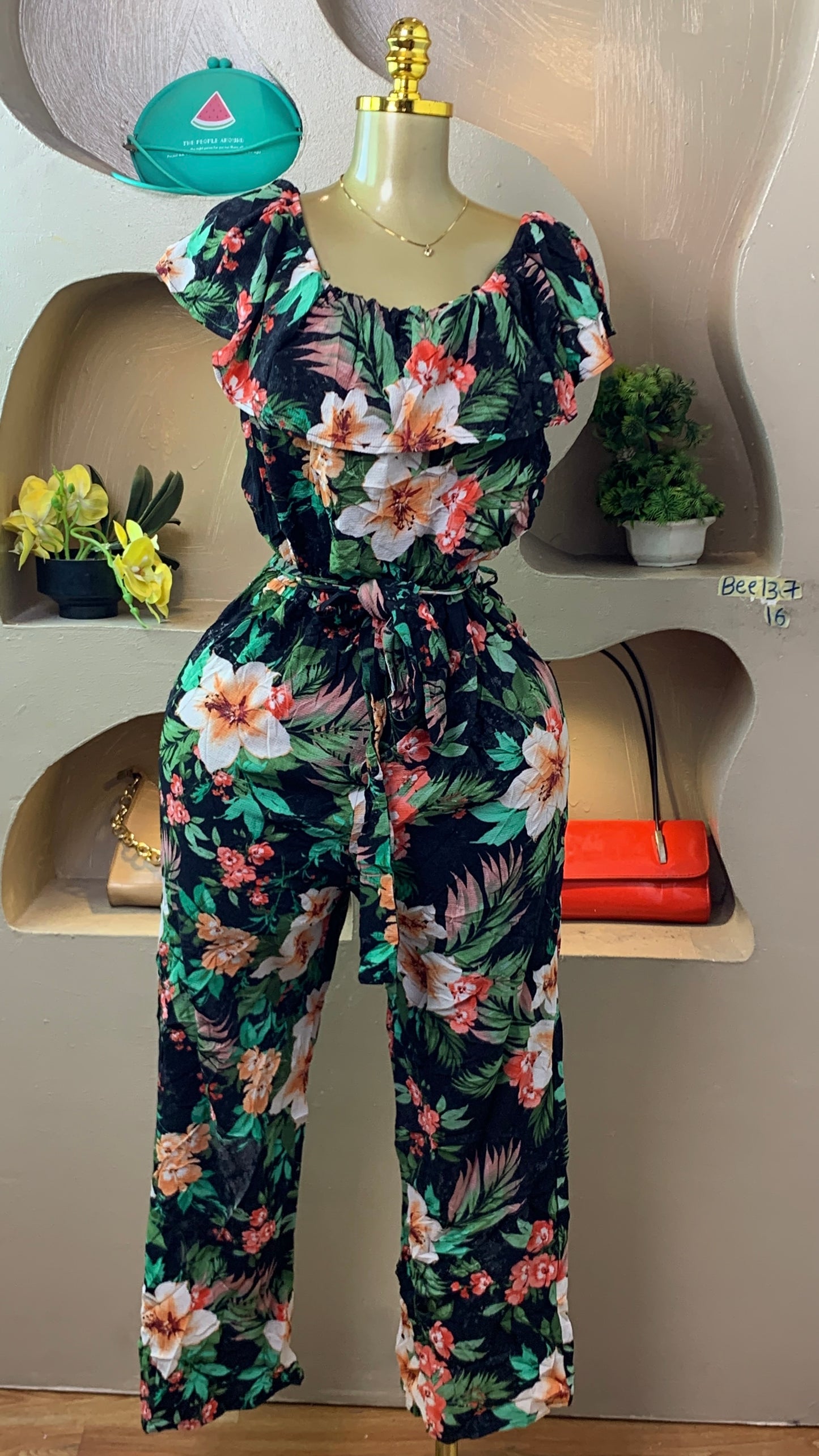 SIZE16 BEE137