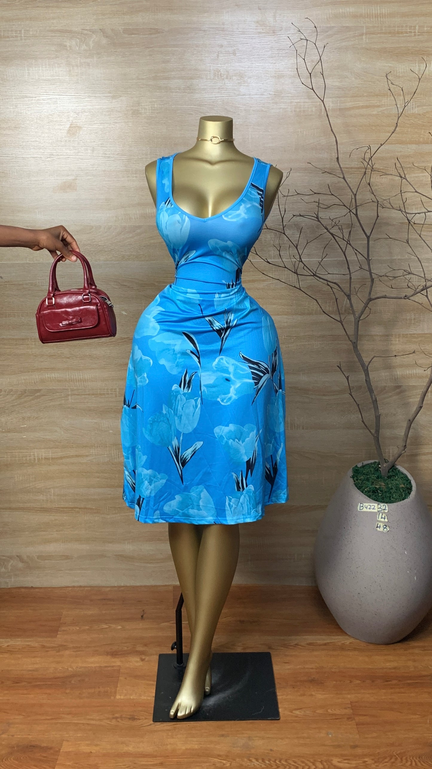 SIZE14 BUZZ32 Blue floral DRESS Length48