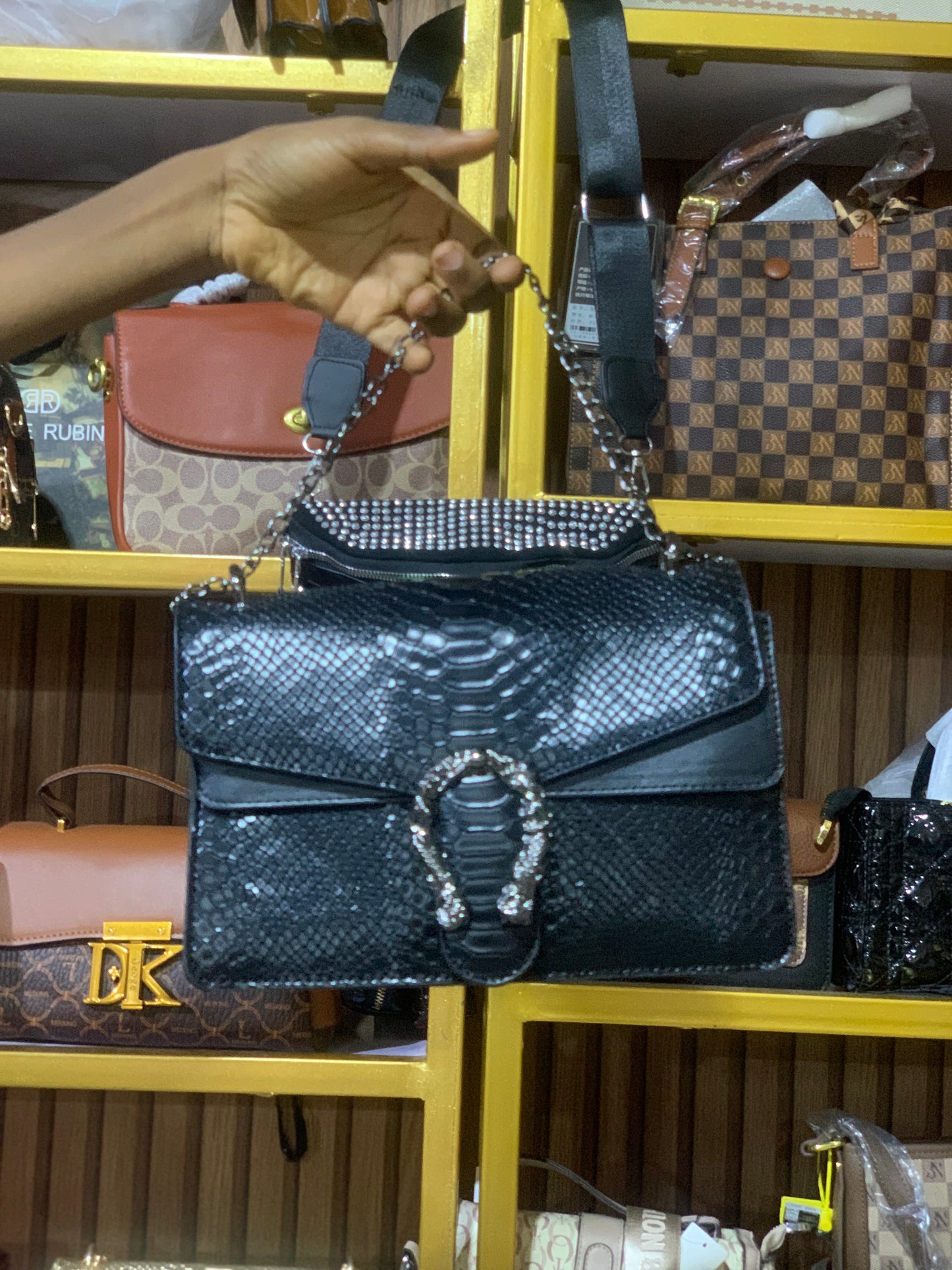 Bag B12