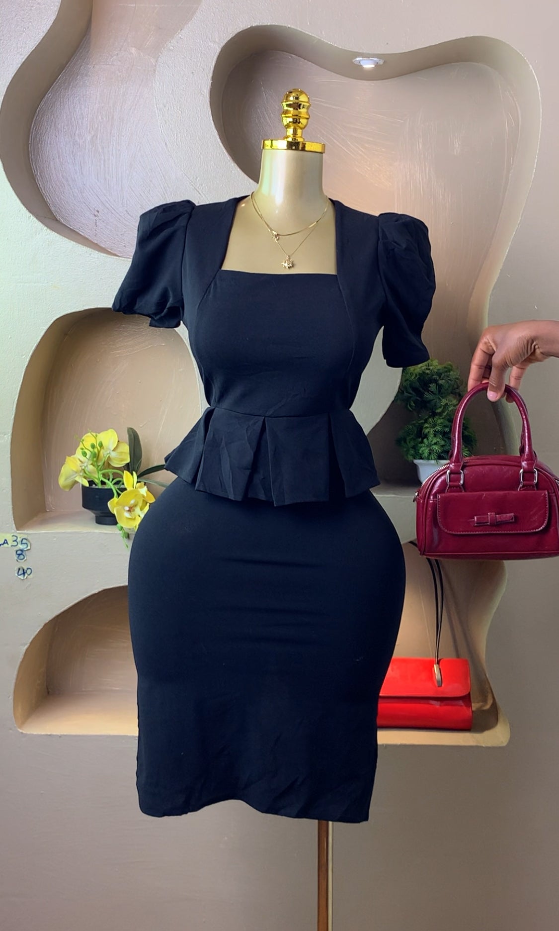 ZILA35 BLACK DRESS SIZE8 Length40