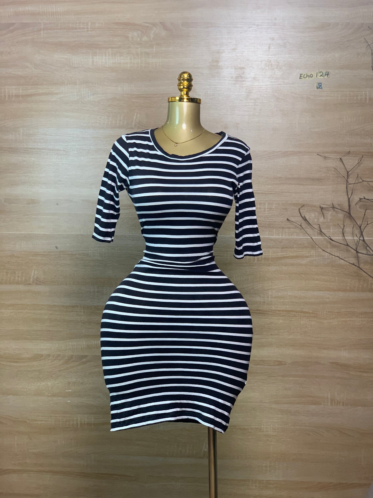 SIZE8 ECHO124
